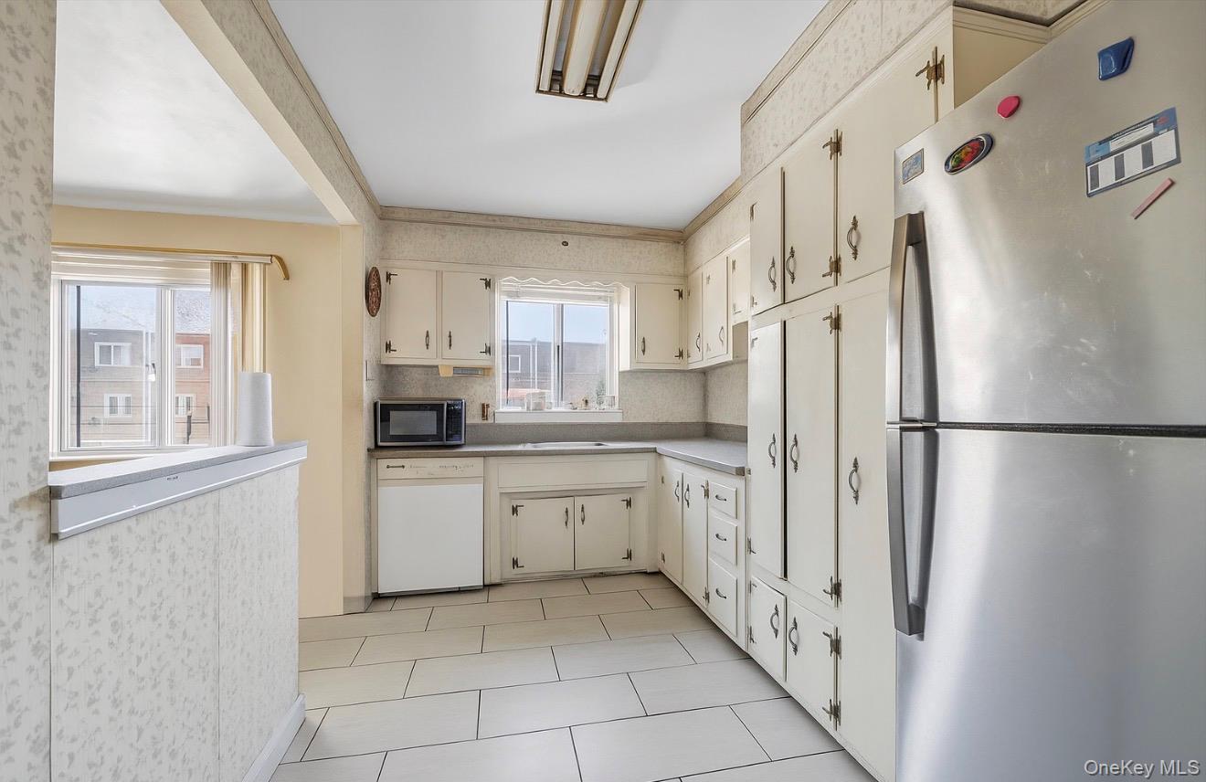 Single Family 54th  Brooklyn, NY 11234, MLS-925907-5