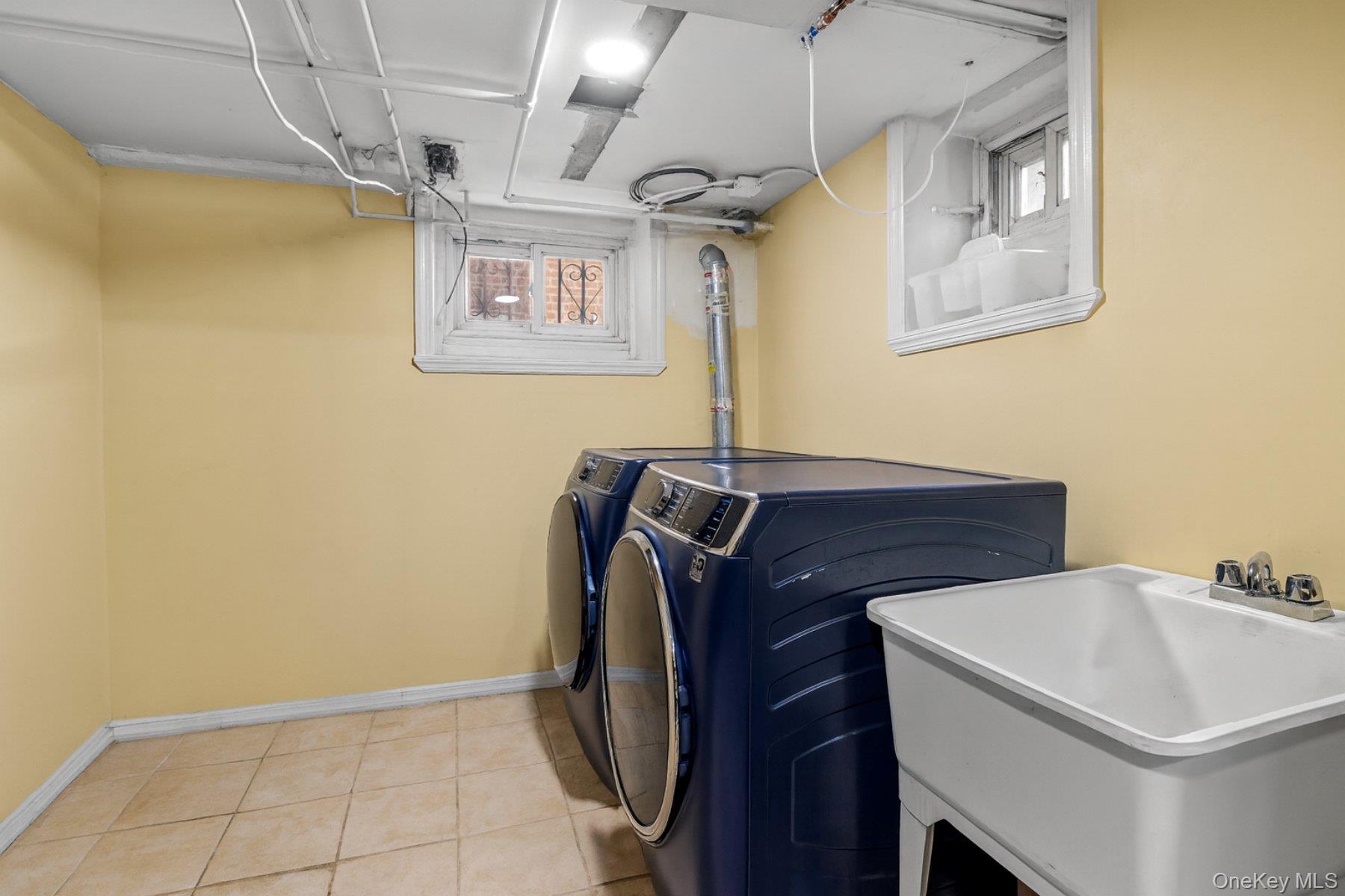 Single Family Crosby  Brooklyn, NY 11207, MLS-925909-16