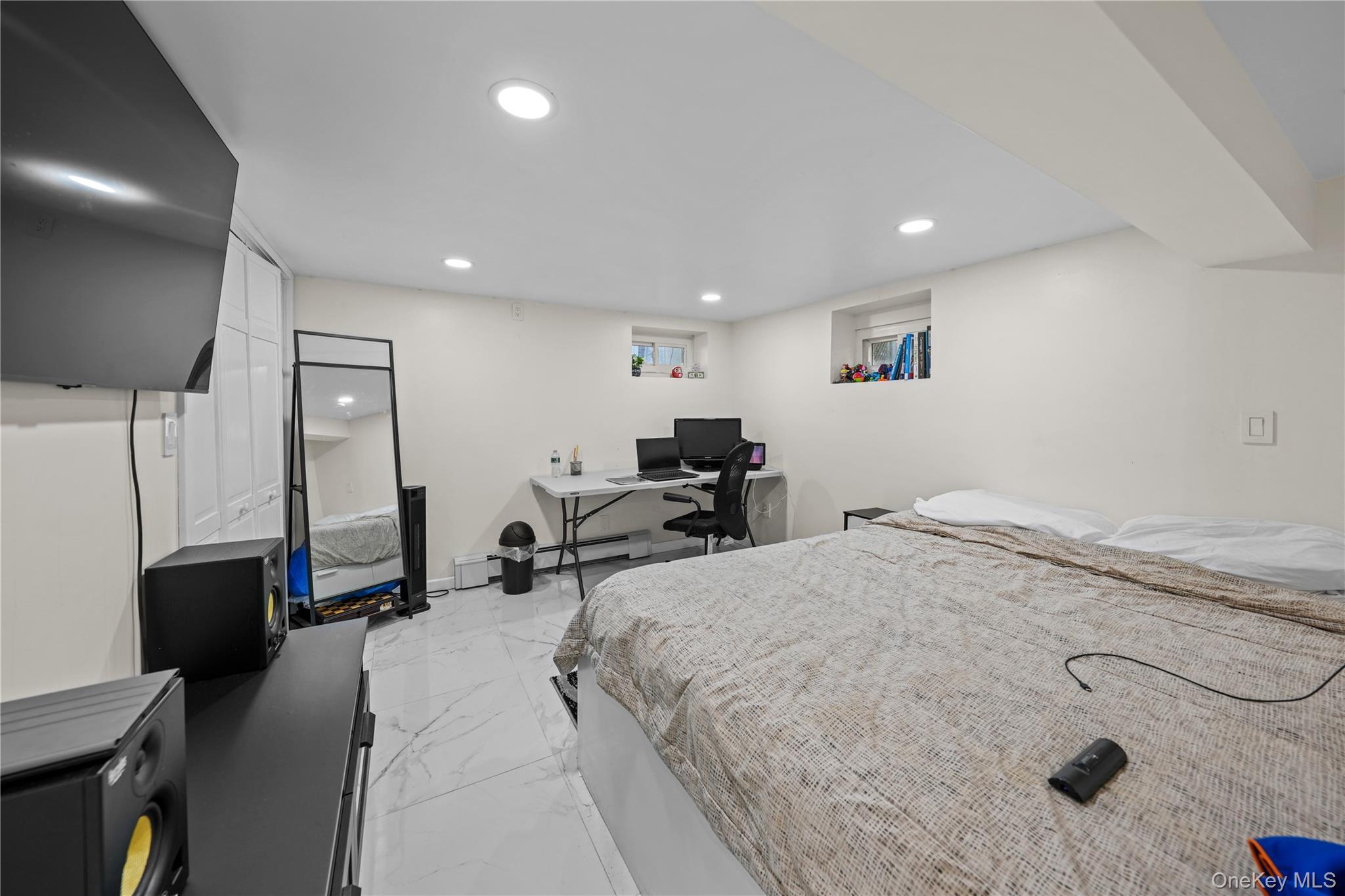 Single Family 15  Queens, NY 11357, MLS-925924-13