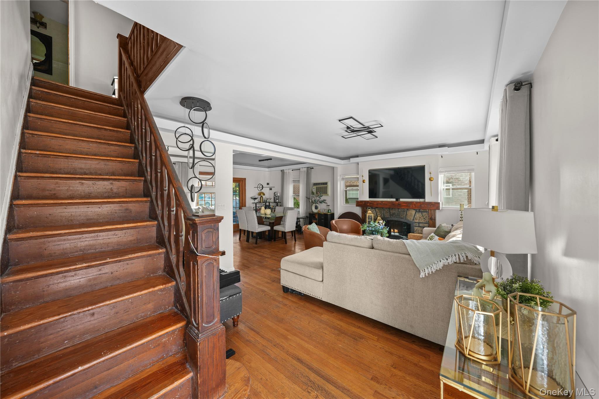 Single Family 15  Queens, NY 11357, MLS-925924-18