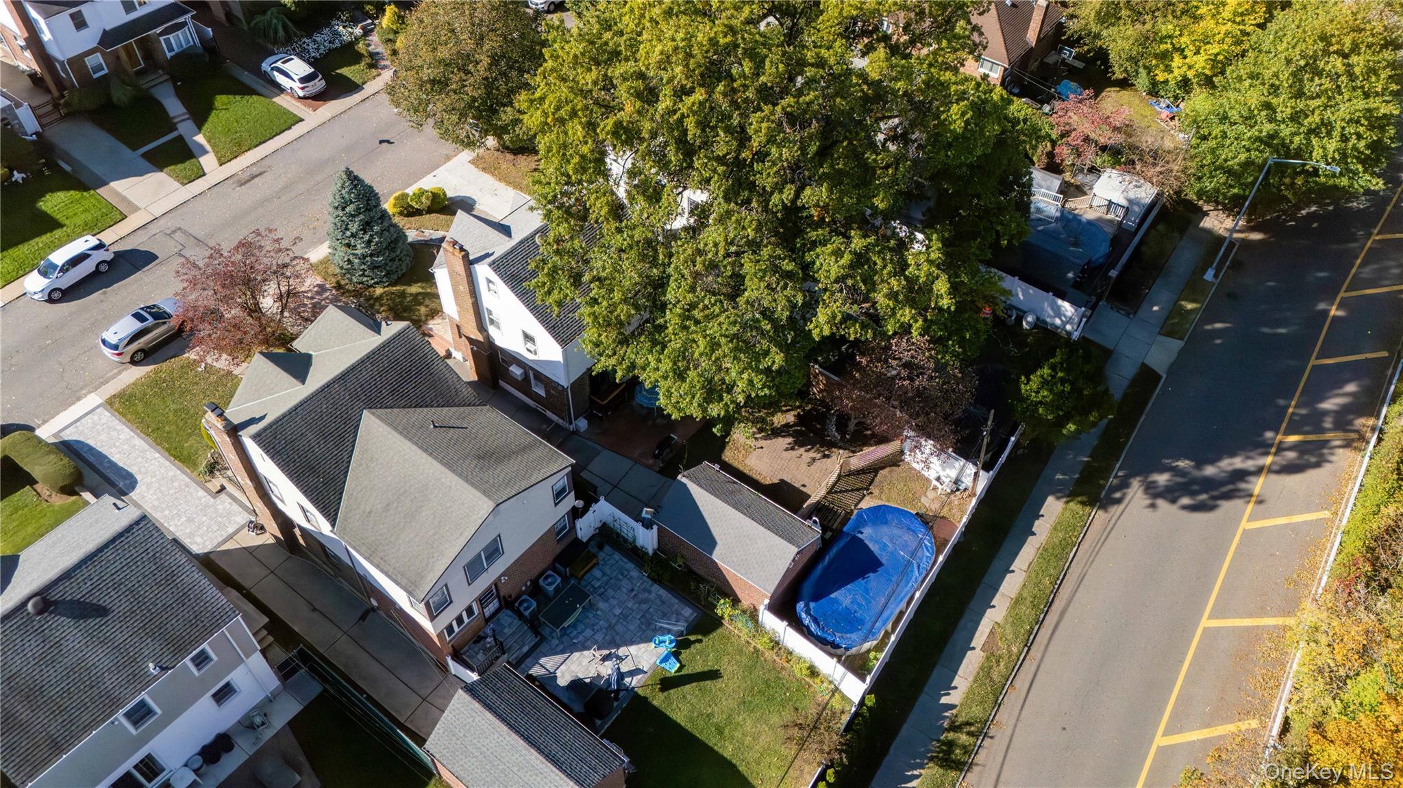 Single Family 15  Queens, NY 11357, MLS-925924-2