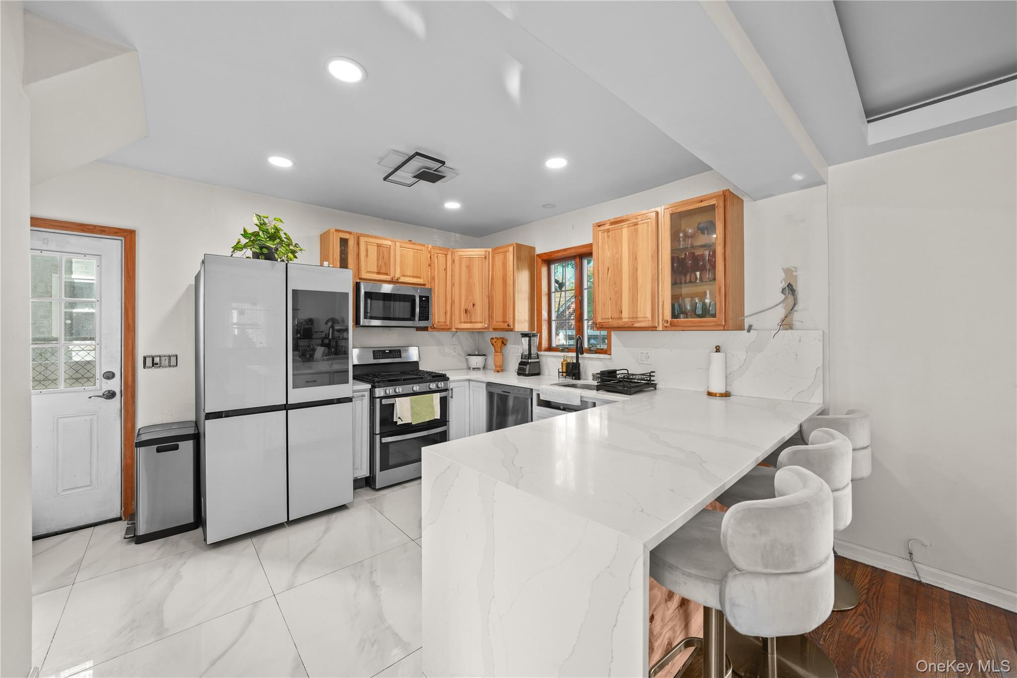 Single Family 15  Queens, NY 11357, MLS-925924-5