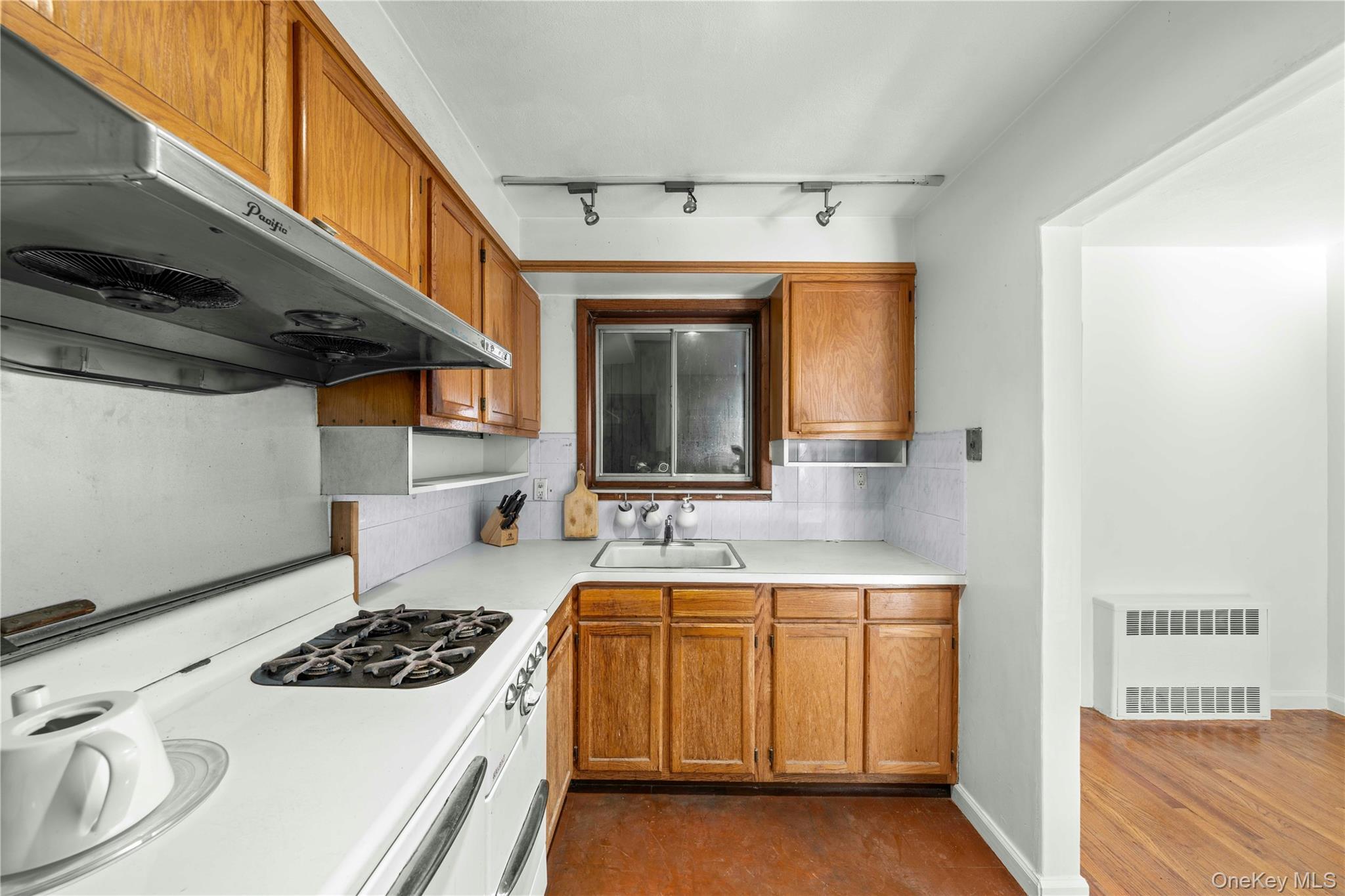 Single Family Shore Parkway  Brooklyn, NY 11214, MLS-925932-4