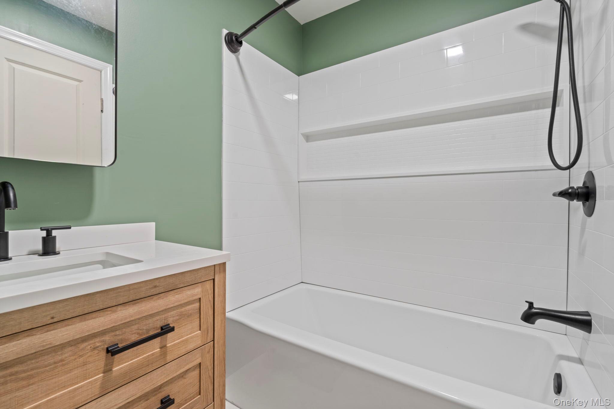 Single Family Patchogue Yaphank Suffolk County, NY 11980, MLS-925944-25