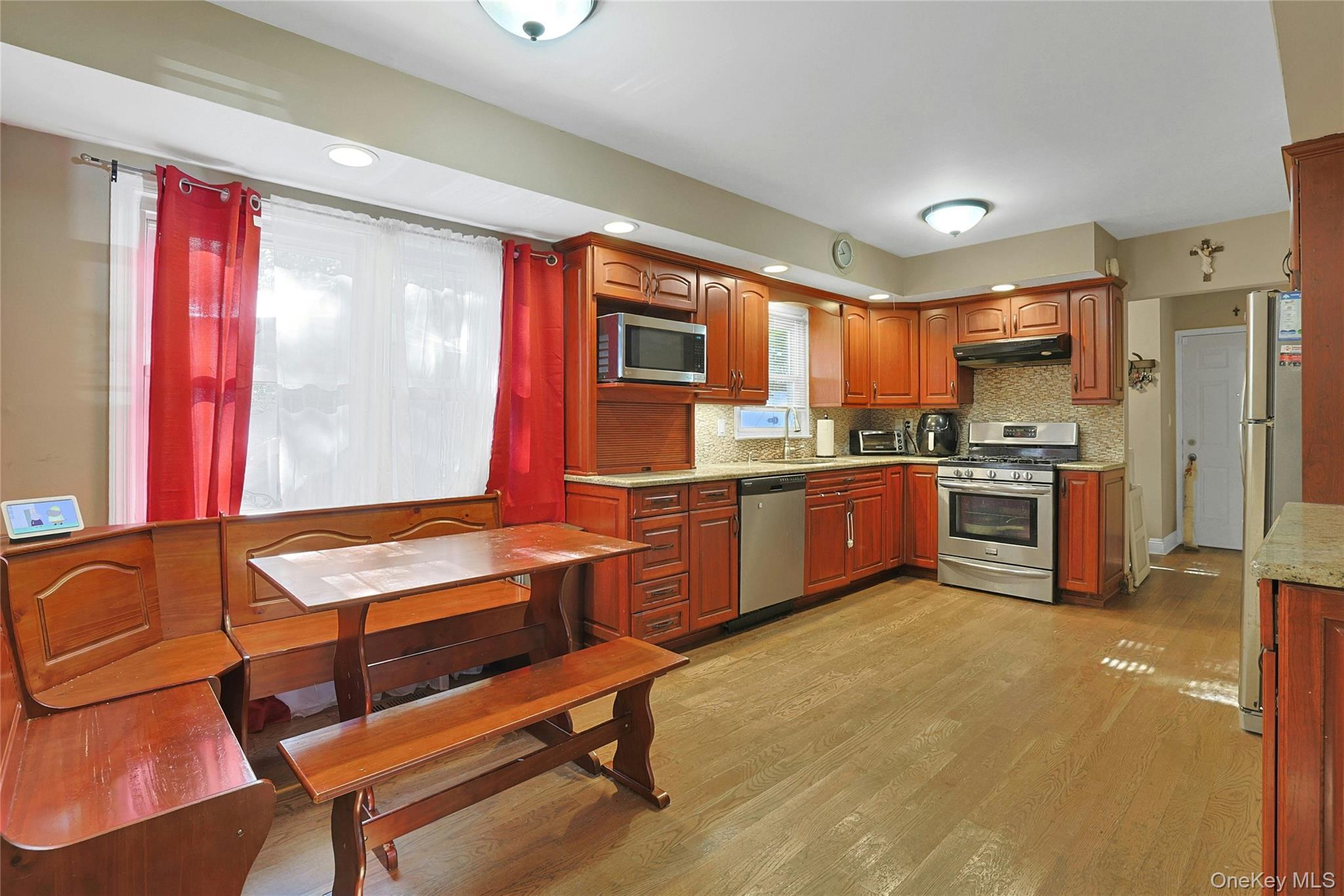 Single Family Lancaster  Rockland County, NY 10901, MLS-925946-8