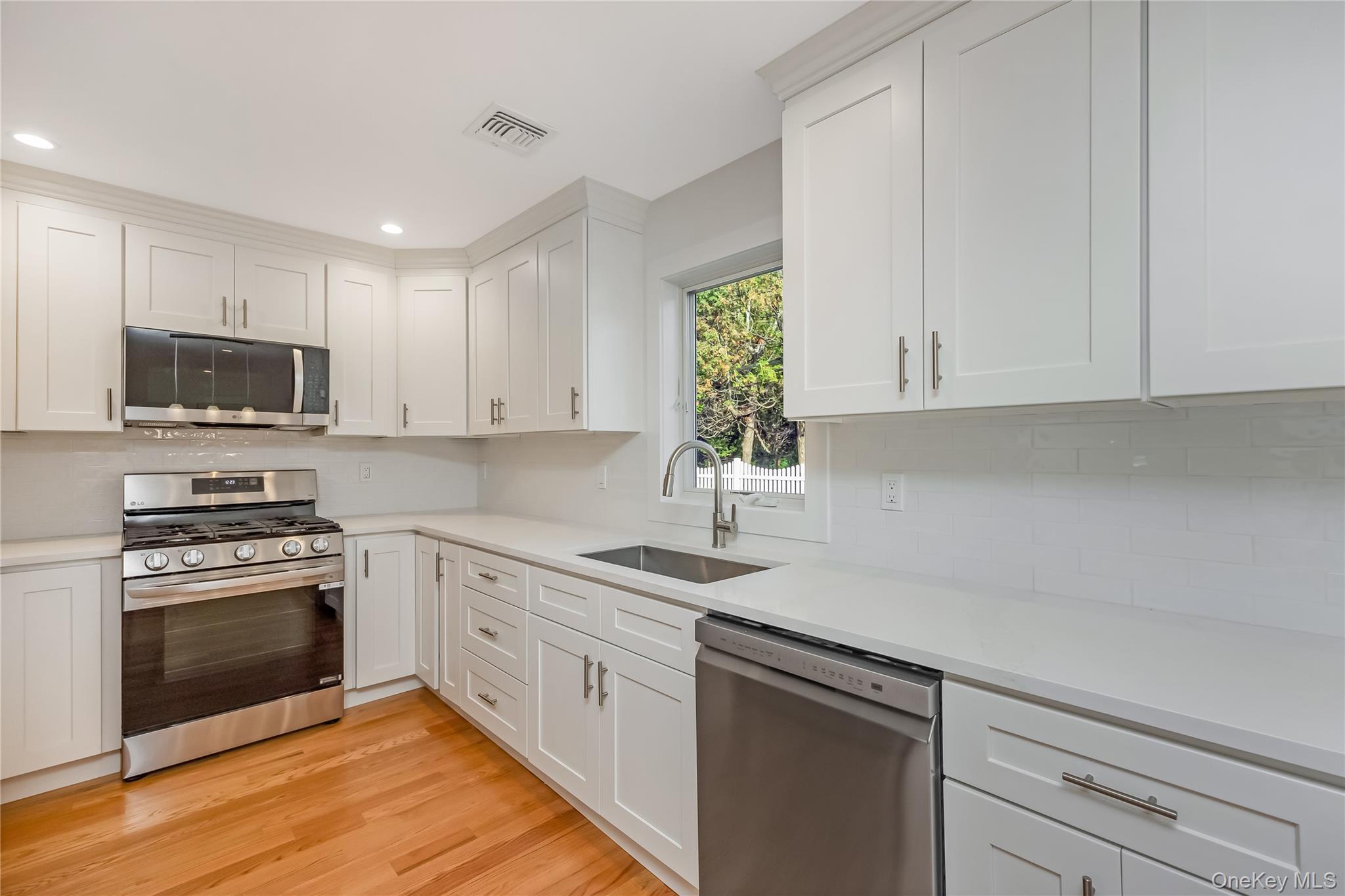 Single Family Douglas  Nassau County, NY 11793, MLS-925951-16