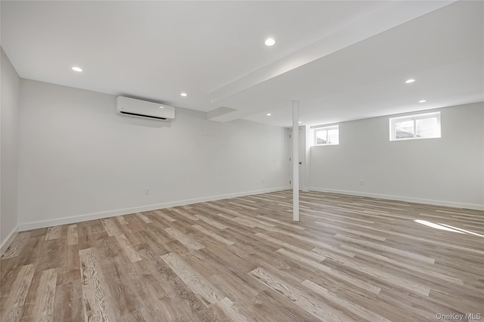 Single Family Douglas  Nassau County, NY 11793, MLS-925951-27