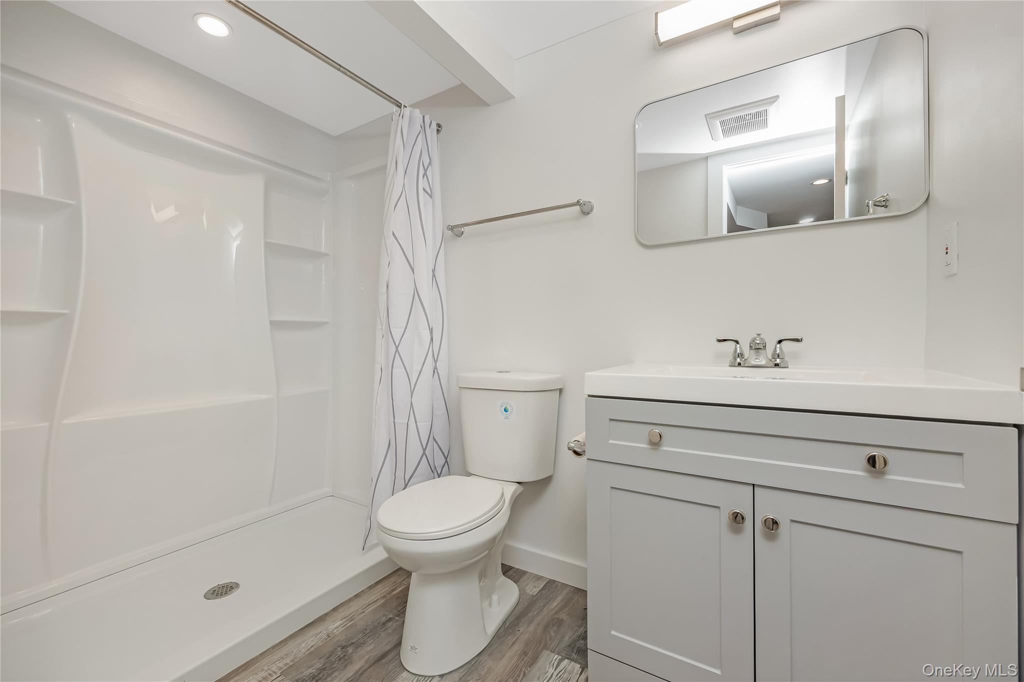 Single Family Douglas  Nassau County, NY 11793, MLS-925951-29