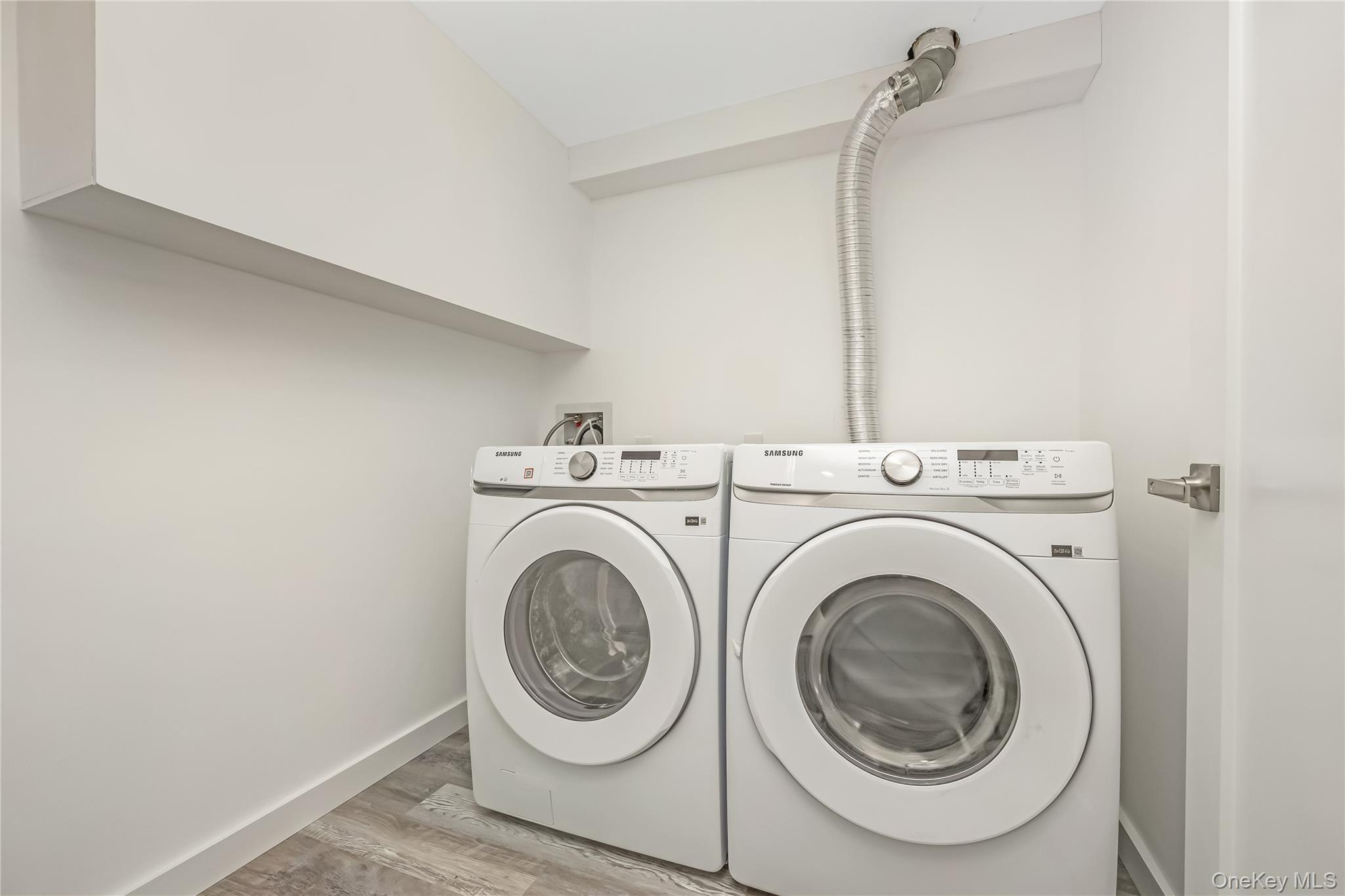 Single Family Douglas  Nassau County, NY 11793, MLS-925951-30