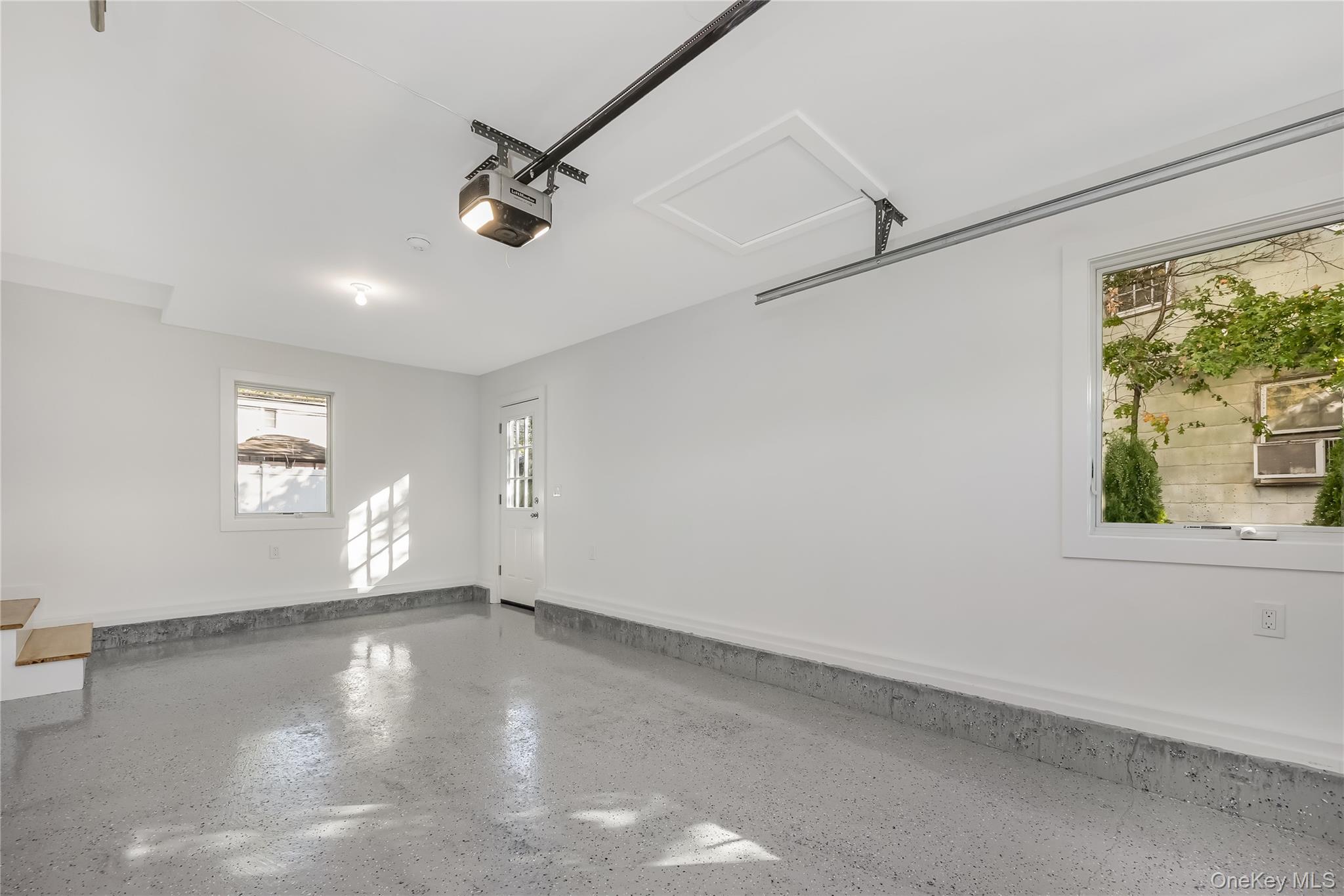 Single Family Douglas  Nassau County, NY 11793, MLS-925951-33