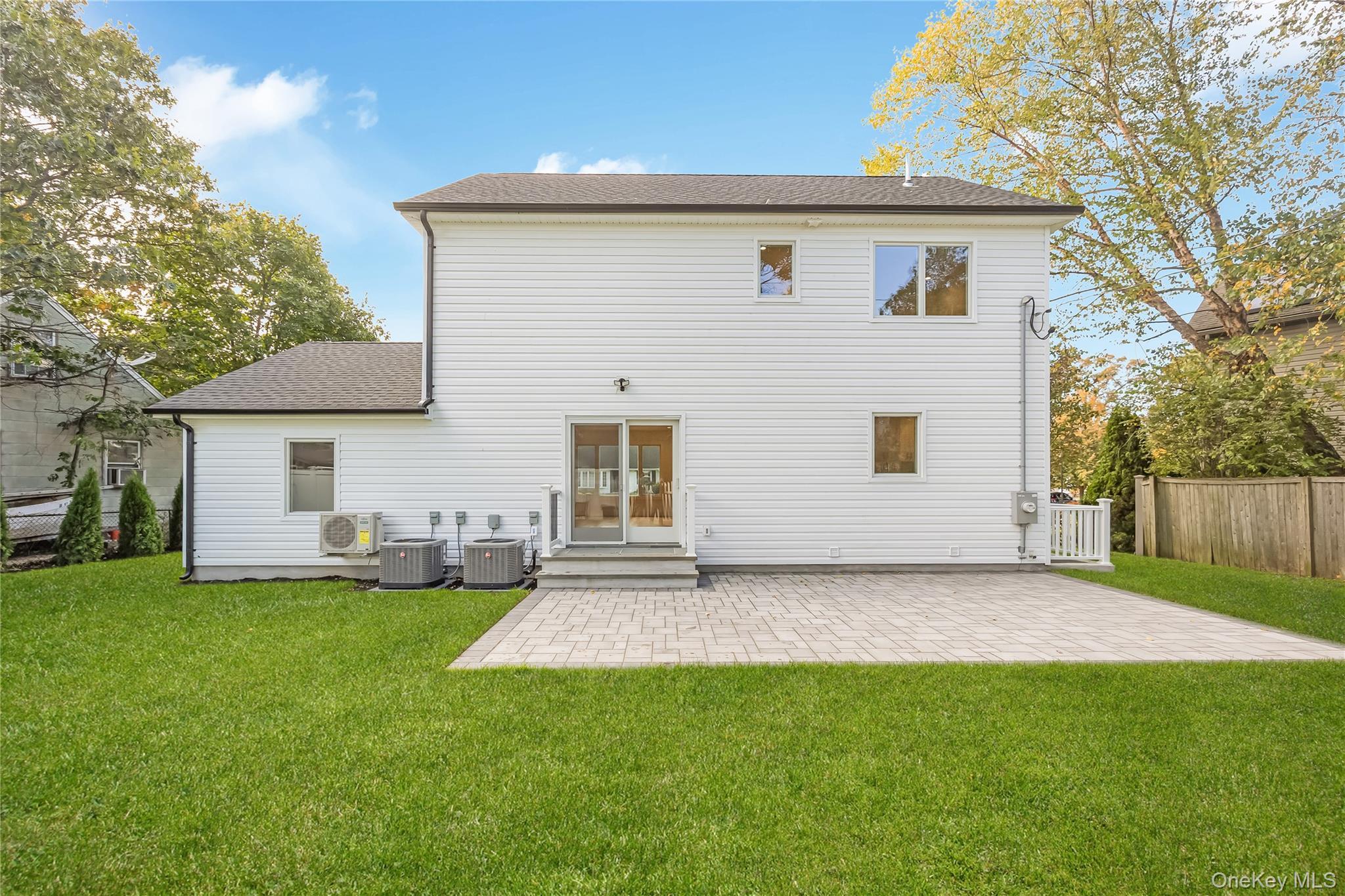 Single Family Douglas  Nassau County, NY 11793, MLS-925951-5