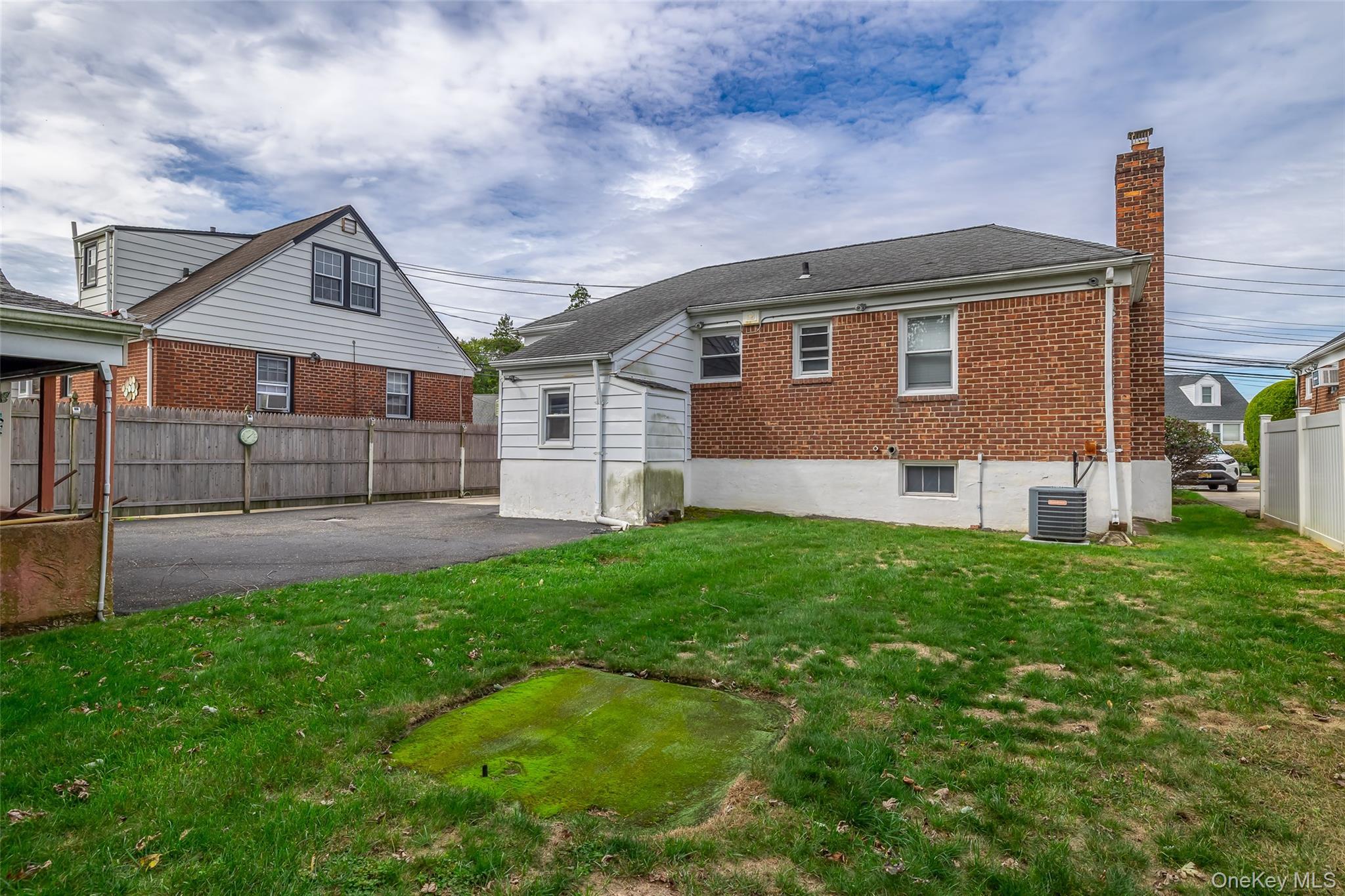 Single Family Oceanside  Nassau County, NY 11572, MLS-925954-25