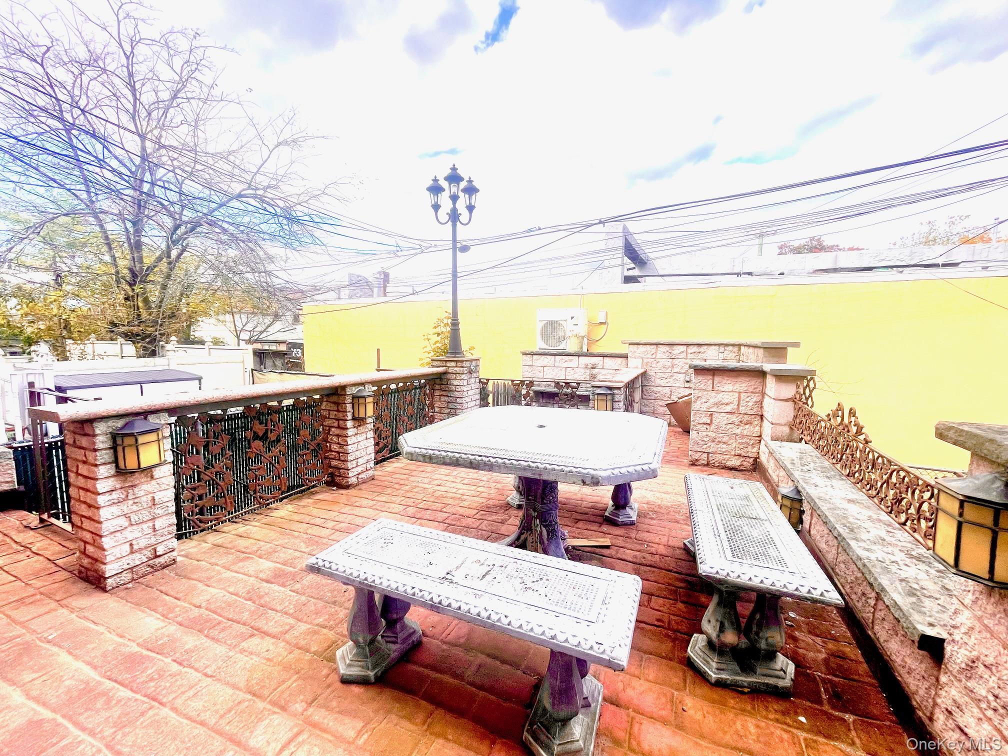 Single Family 17th  Queens, NY 11357, MLS-925964-17