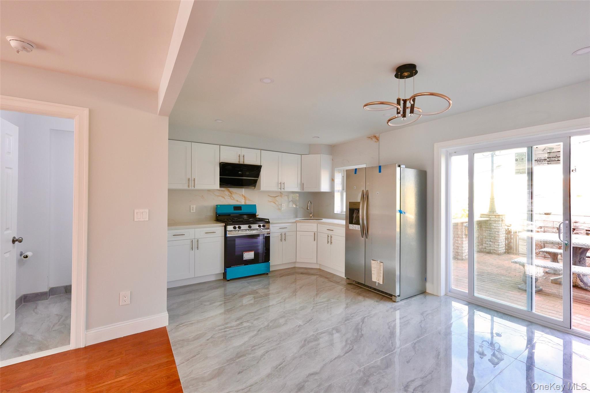 Single Family 17th  Queens, NY 11357, MLS-925964-7