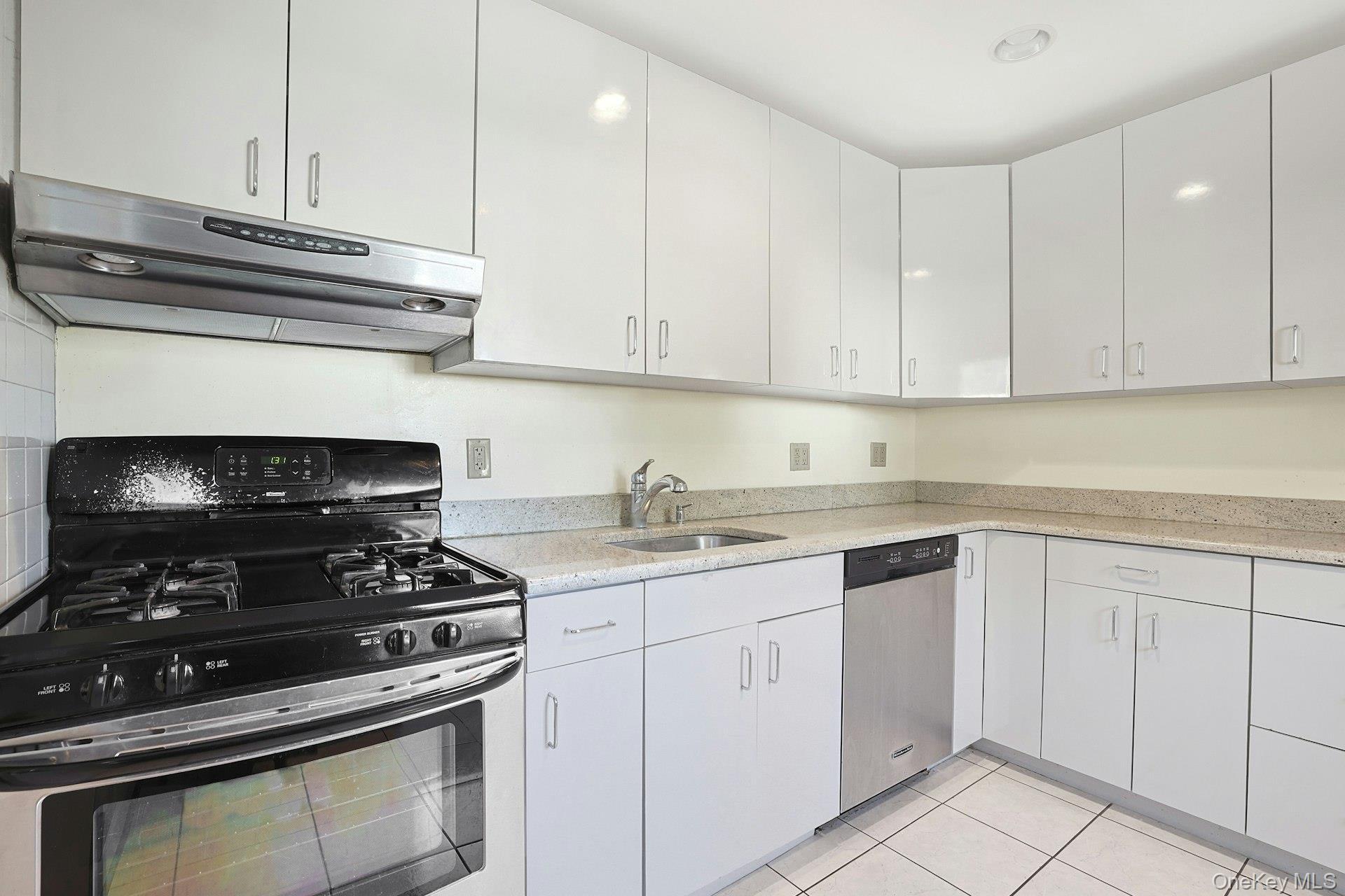 Single Family Braunsdorf Rockland County, NY 10965, MLS-925971-12