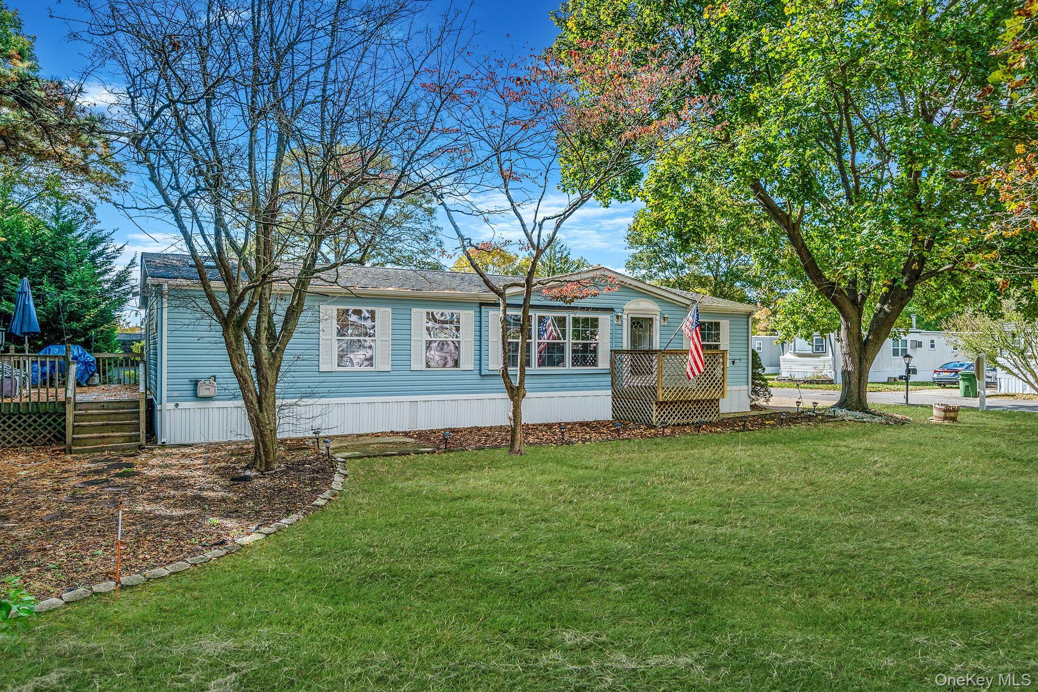 Single Family Betsy Ross  Suffolk County, NY 11716, MLS-925986-3