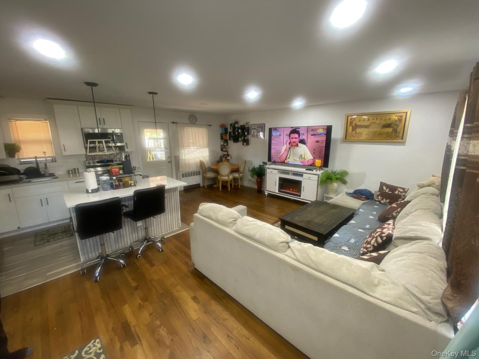 Single Family Peters  Suffolk County, NY 11706, MLS-926015-8