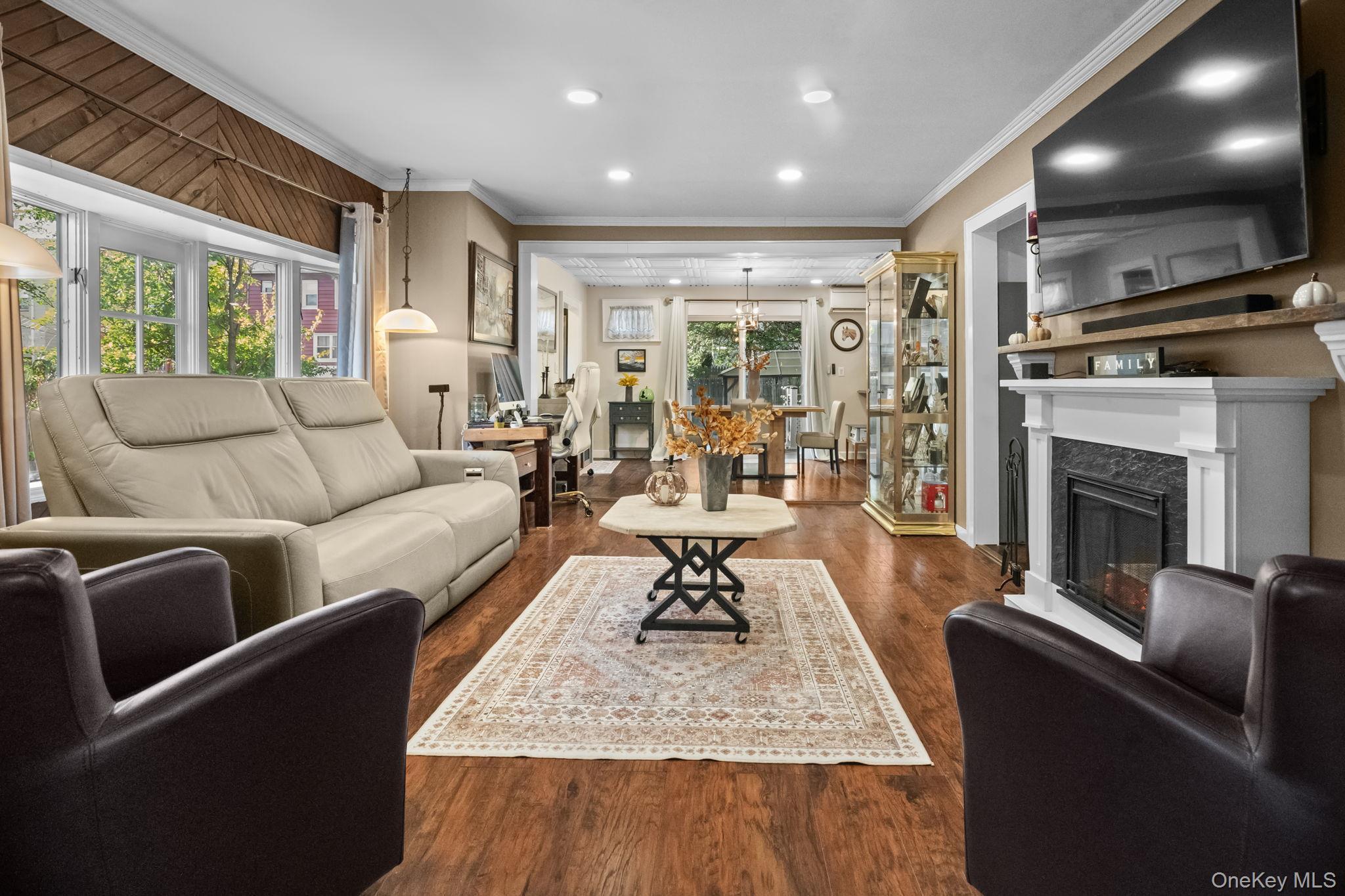 Single Family Country Club  Bronx, NY 10465, MLS-926016-13