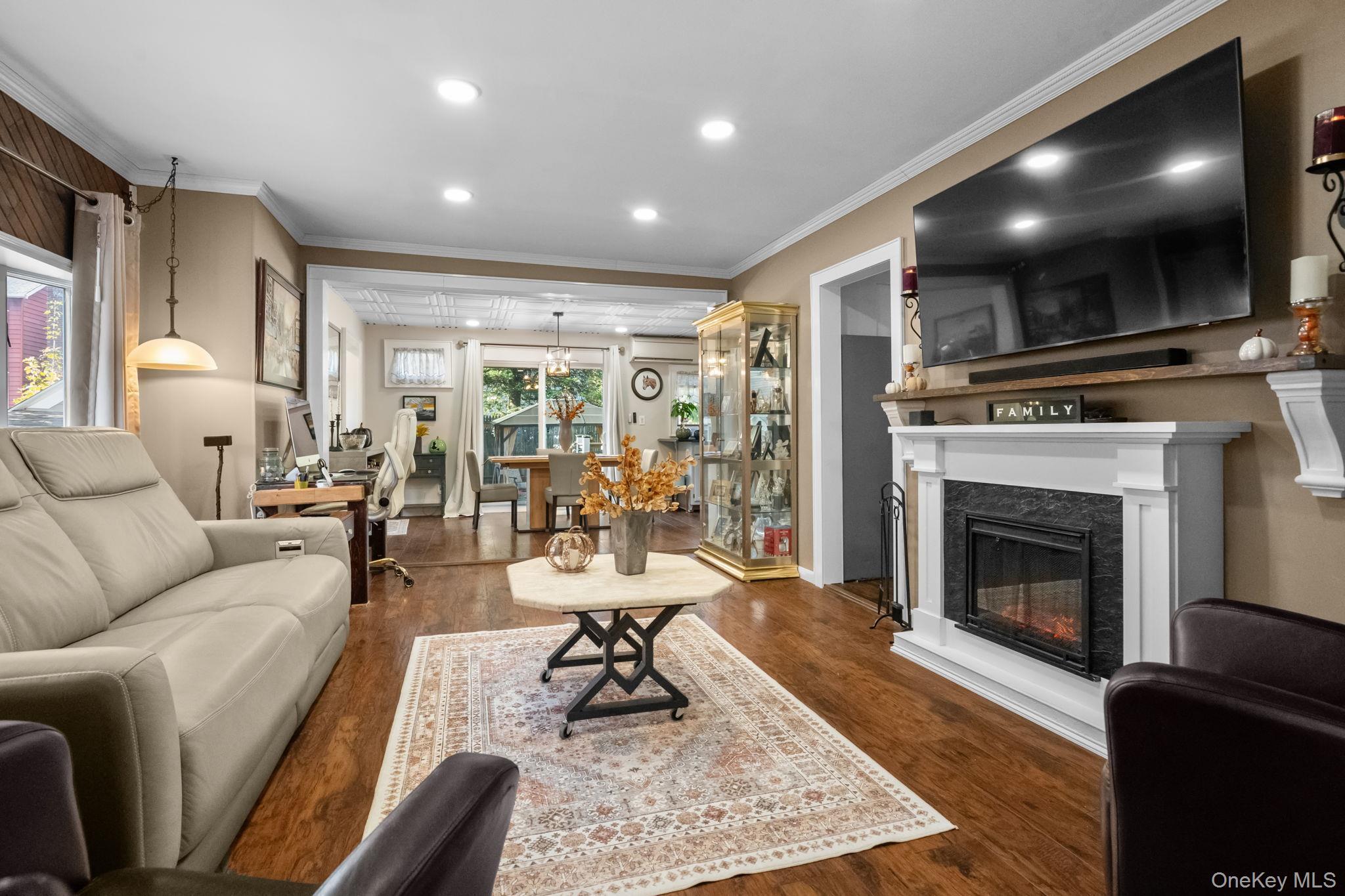 Single Family Country Club  Bronx, NY 10465, MLS-926016-14