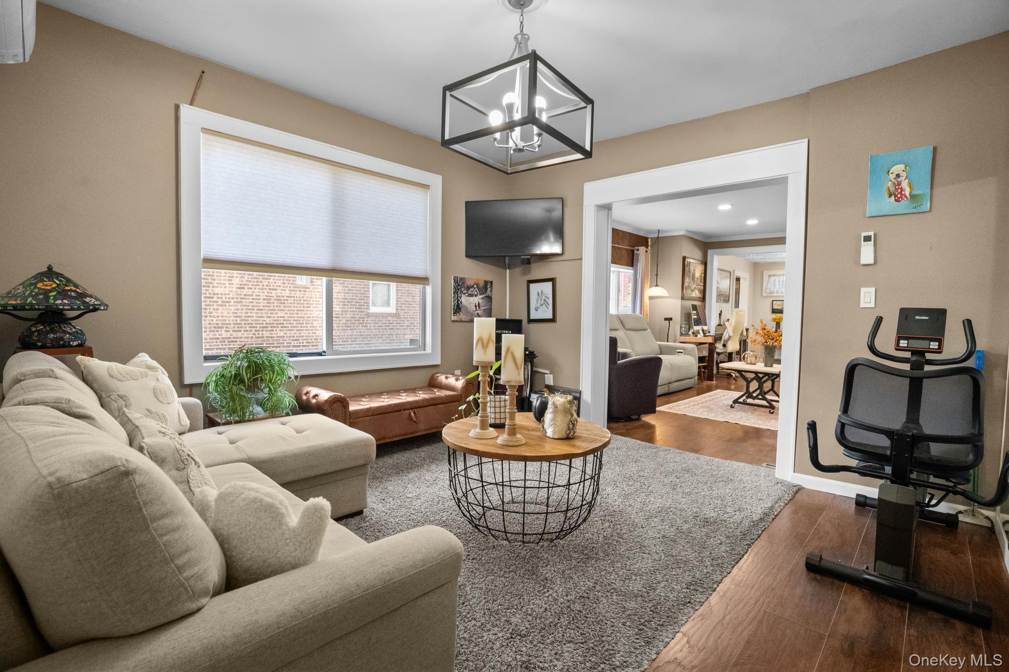 Single Family Country Club  Bronx, NY 10465, MLS-926016-16