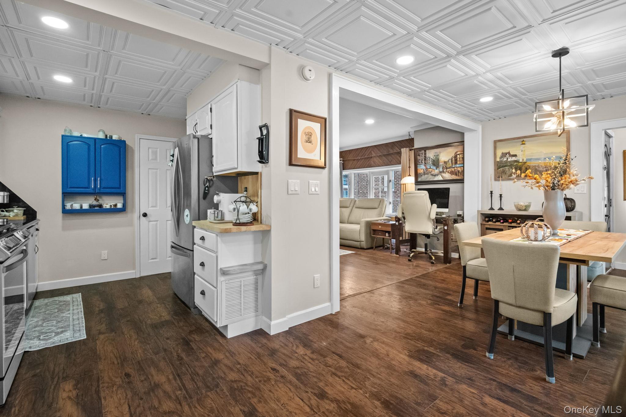 Single Family Country Club  Bronx, NY 10465, MLS-926016-18