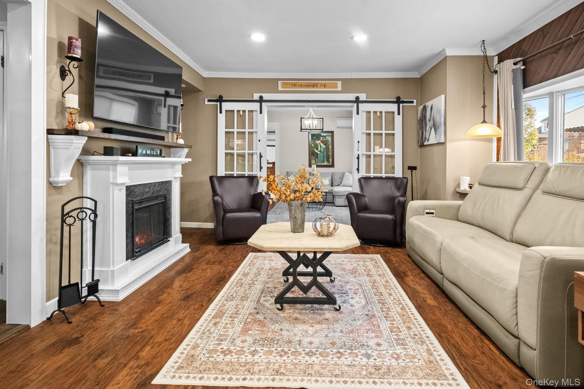 Single Family Country Club  Bronx, NY 10465, MLS-926016-28