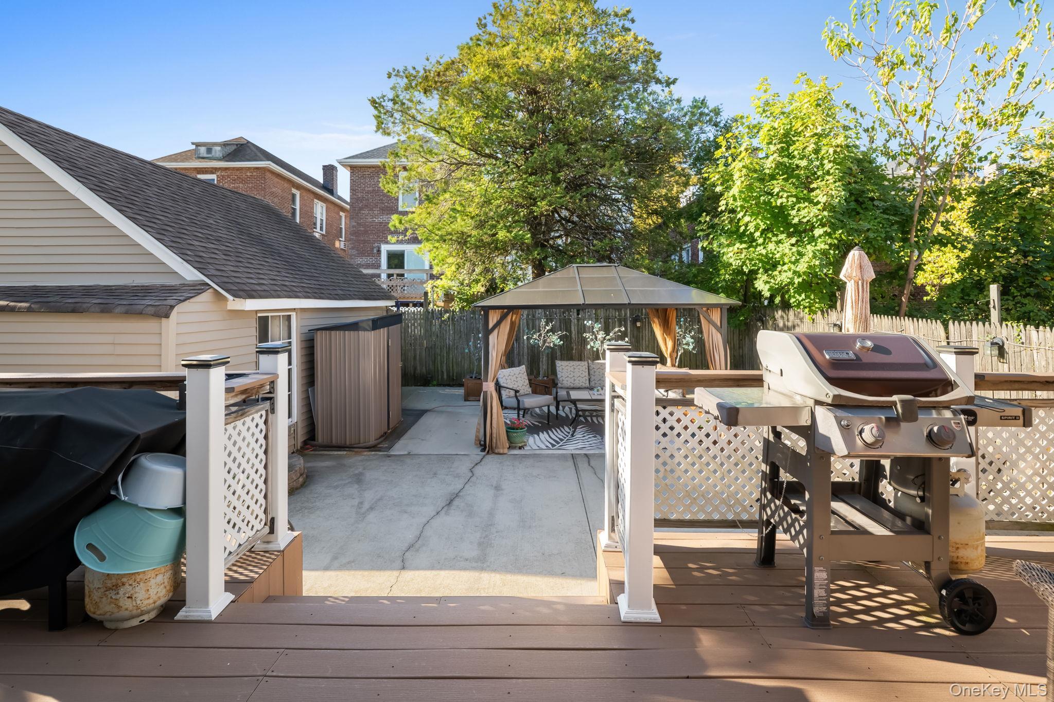 Single Family Country Club  Bronx, NY 10465, MLS-926016-45