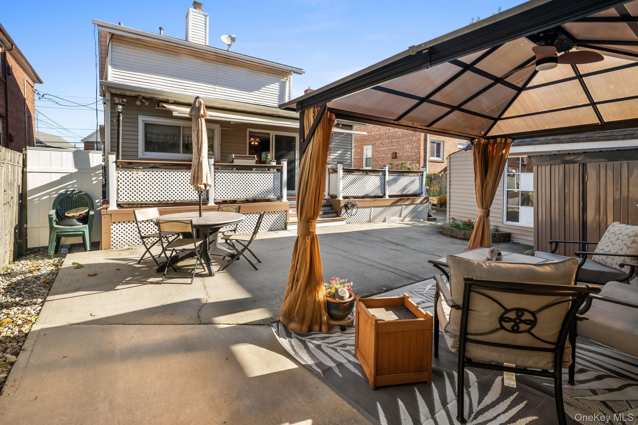 Single Family Country Club  Bronx, NY 10465, MLS-926016-46