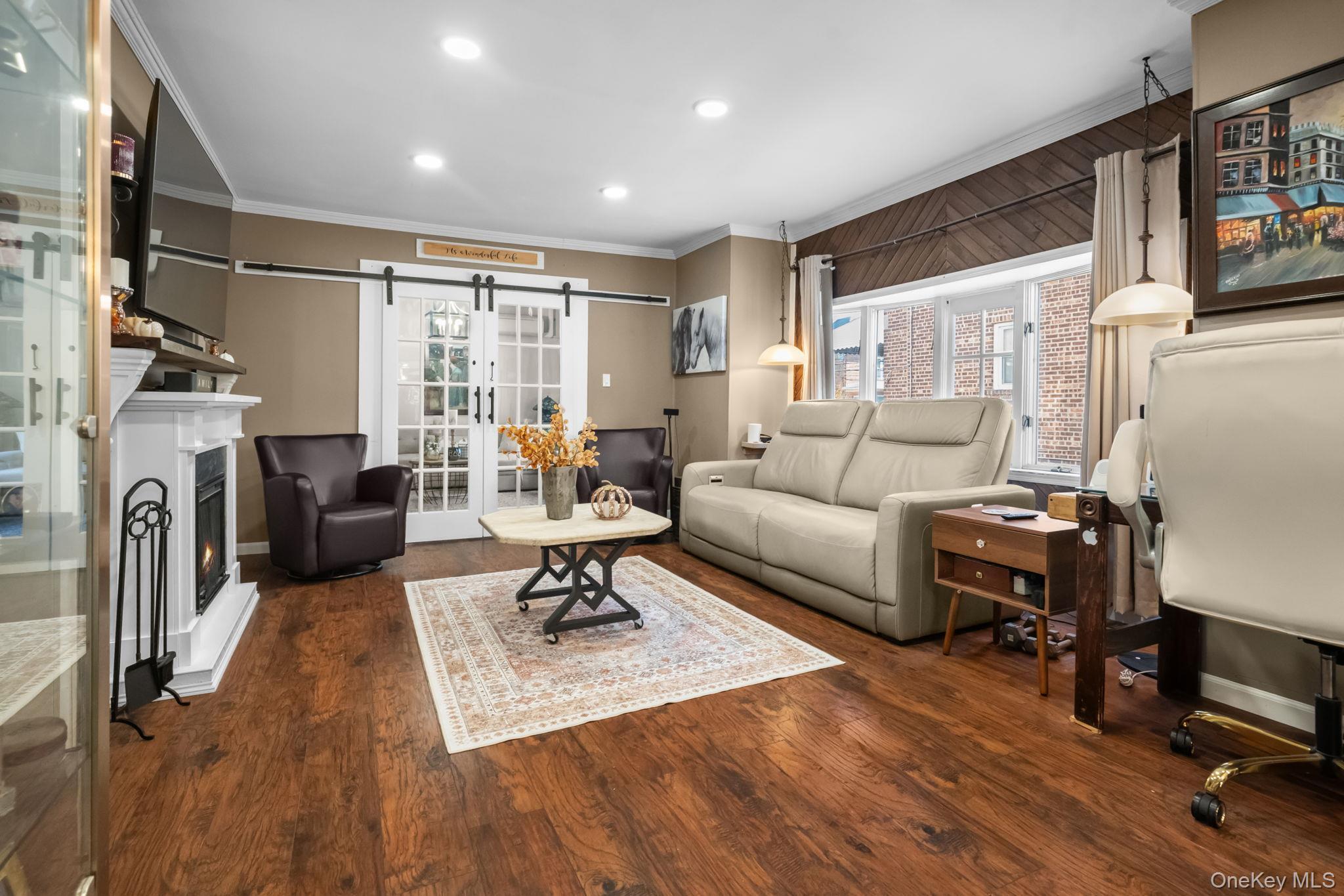 Single Family Country Club  Bronx, NY 10465, MLS-926016-9