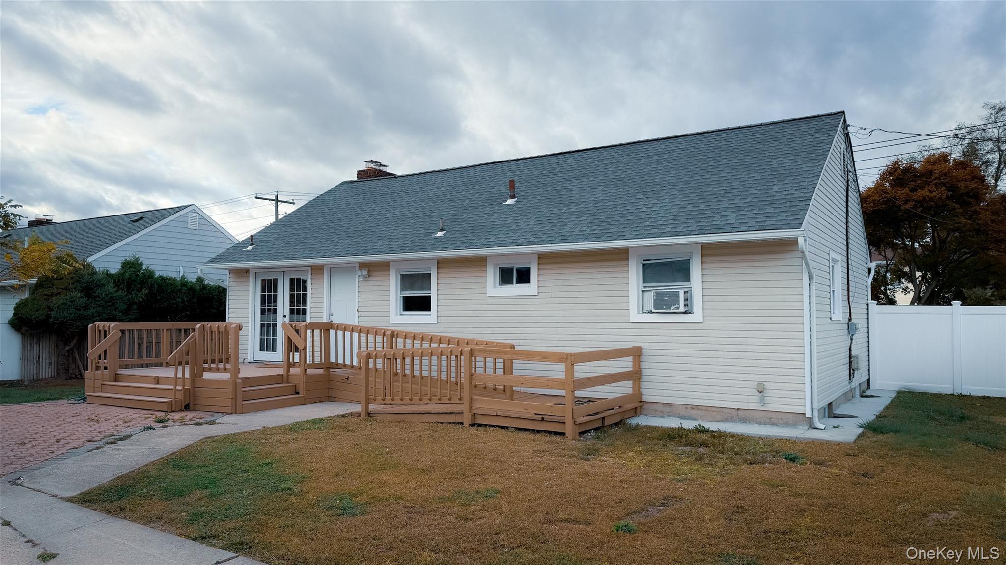 Single Family Princess  Nassau County, NY 11801, MLS-926022-27