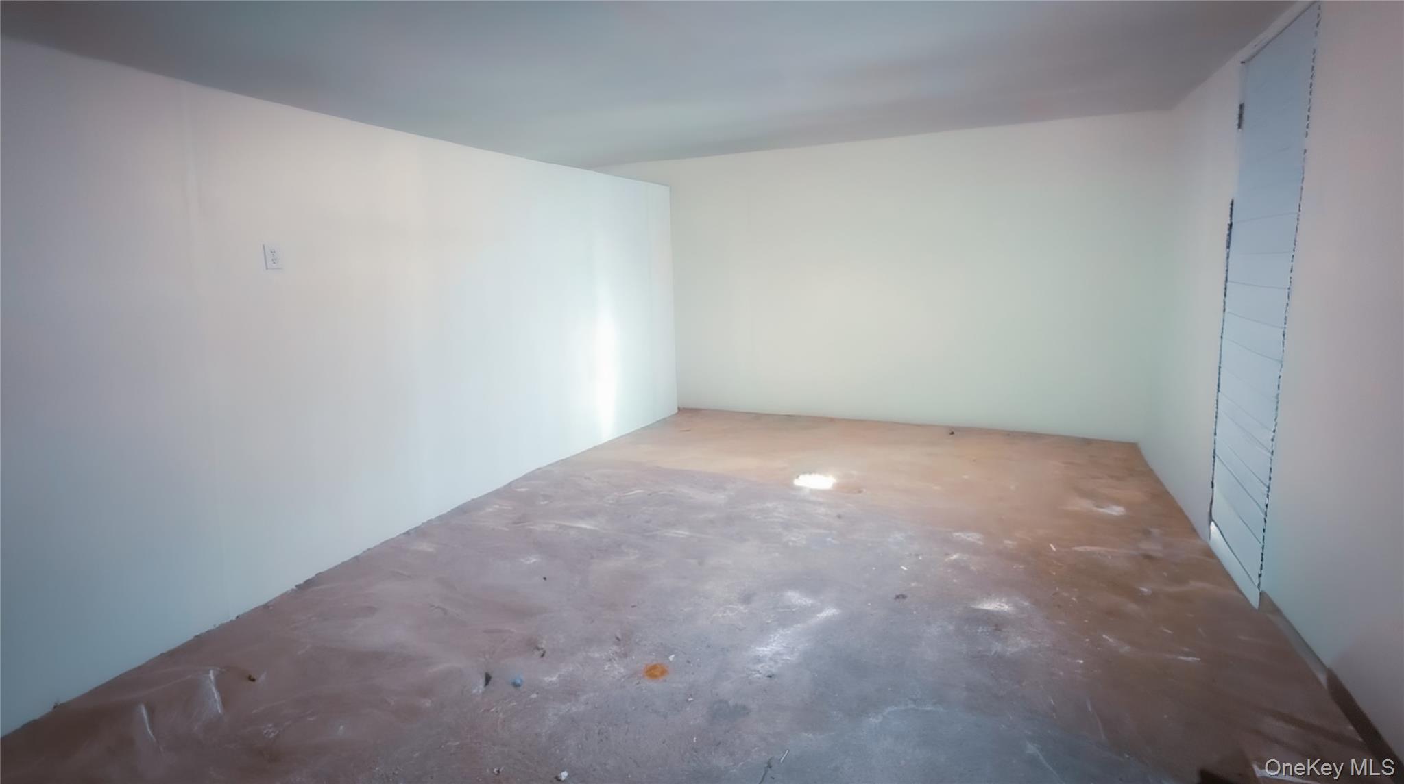 Single Family Princess  Nassau County, NY 11801, MLS-926022-29