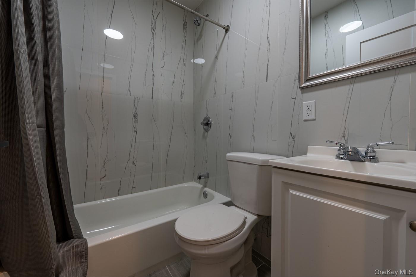 Single Family Morris Park Bronx, NY 10460, MLS-926031-13