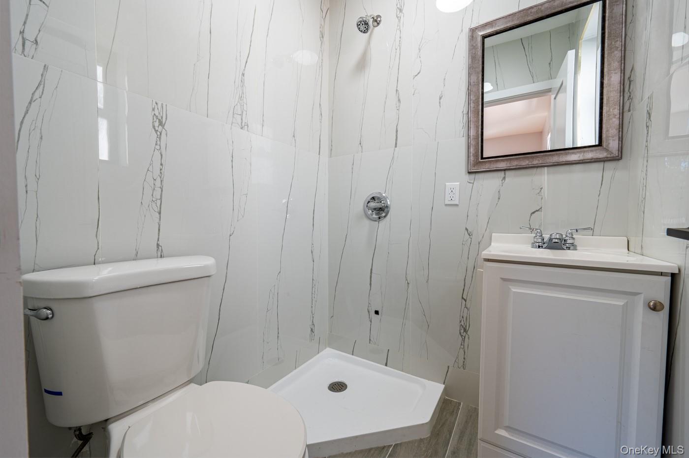 Single Family Morris Park Bronx, NY 10460, MLS-926031-16