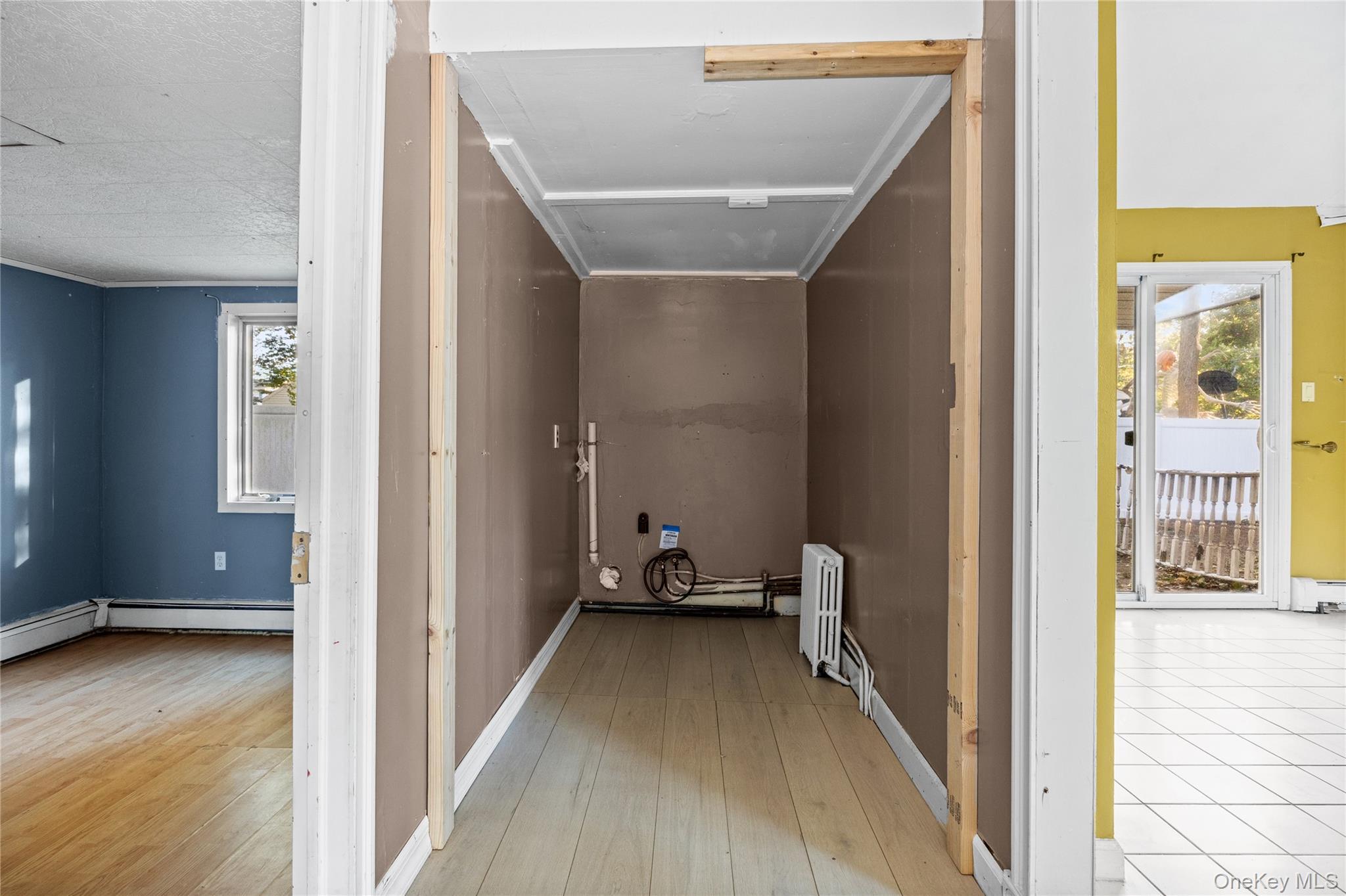 Single Family Lake Promenade  Suffolk County, NY 11779, MLS-926046-21