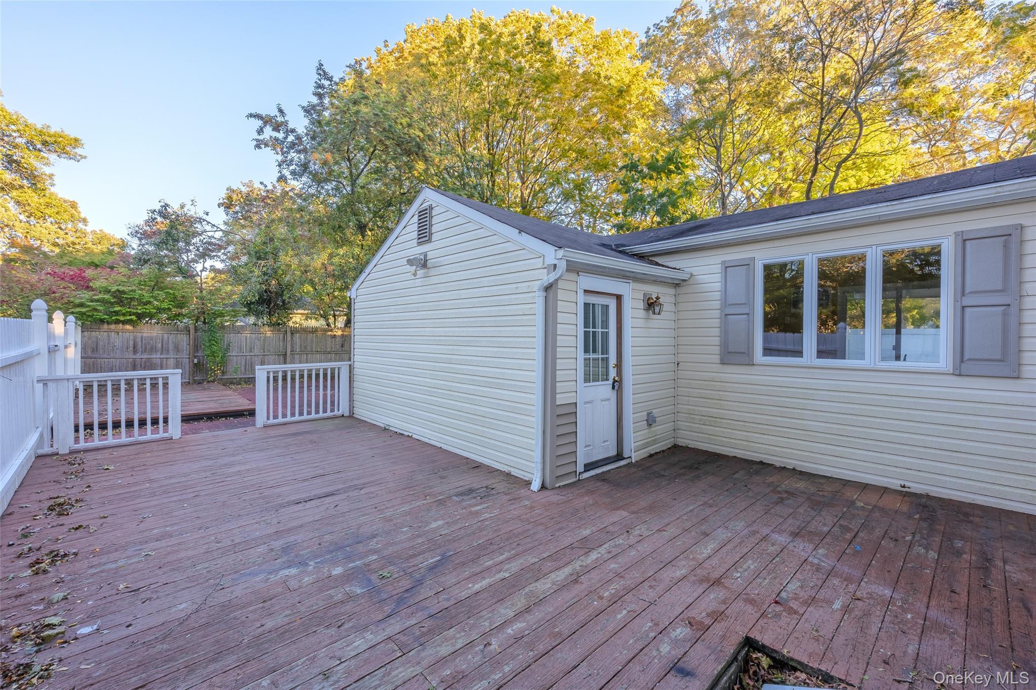 Single Family Lake Promenade  Suffolk County, NY 11779, MLS-926046-23