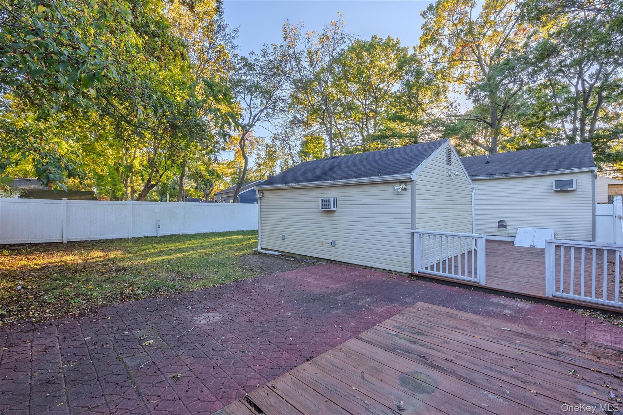 Single Family Lake Promenade  Suffolk County, NY 11779, MLS-926046-24