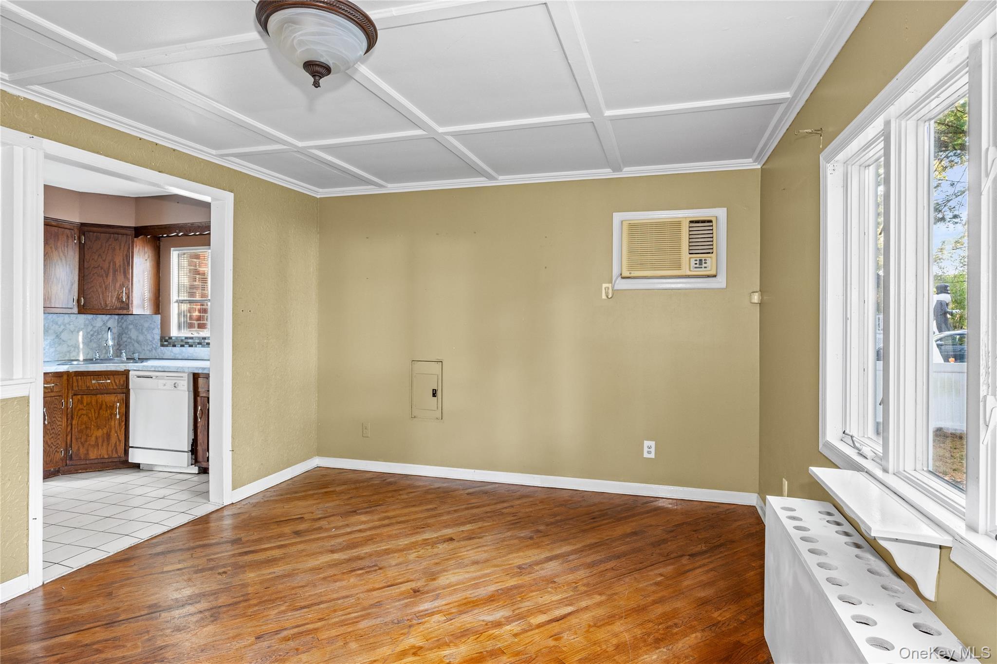 Single Family Lake Promenade  Suffolk County, NY 11779, MLS-926046-8