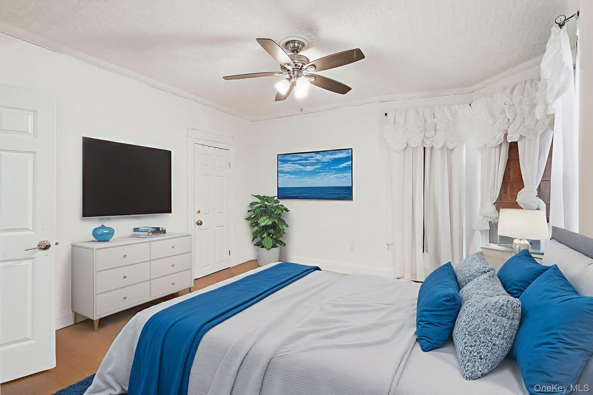 Single Family Perry  Bronx, NY 10467, MLS-926060-21