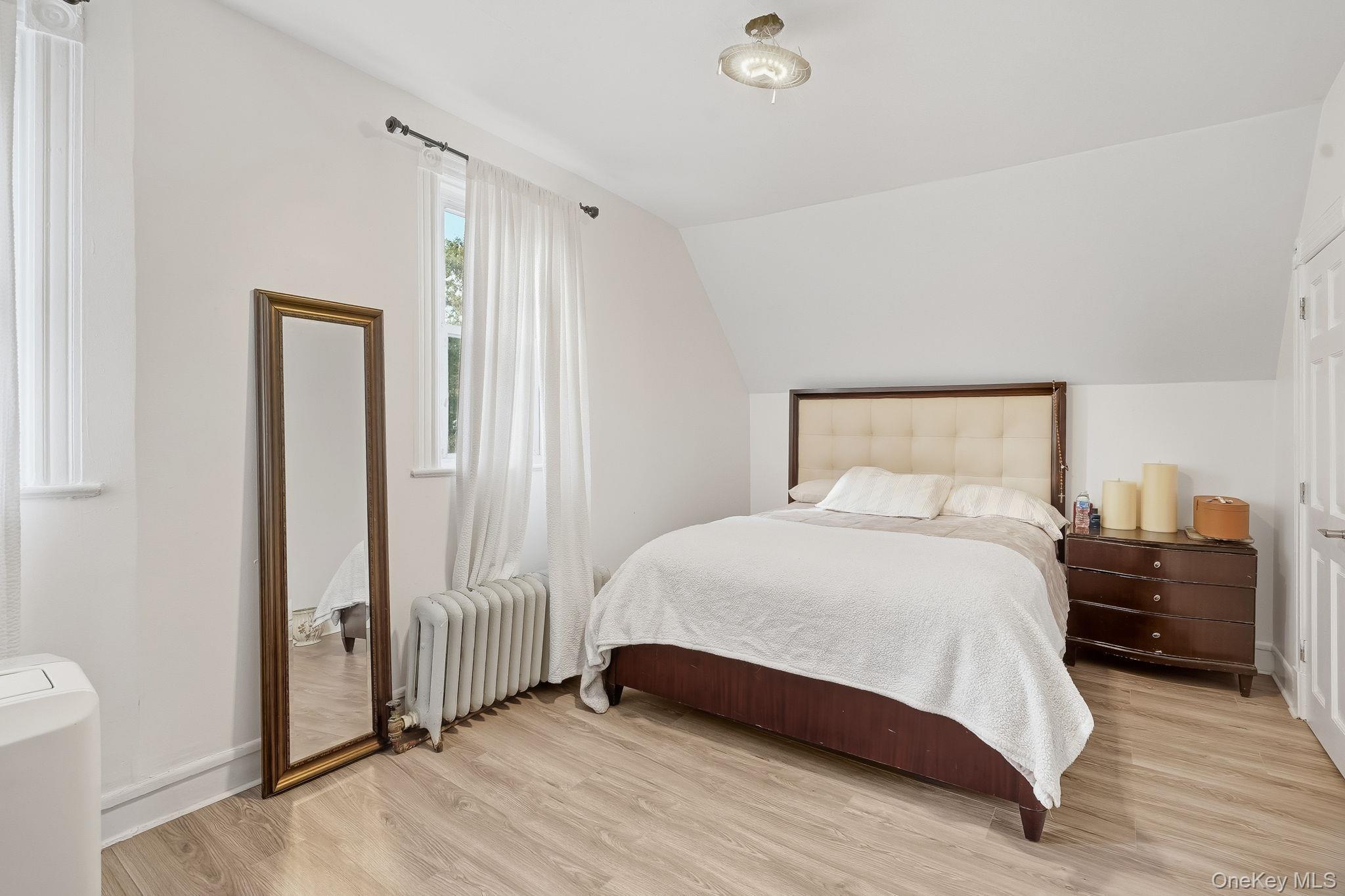 Single Family Perry  Bronx, NY 10467, MLS-926060-24