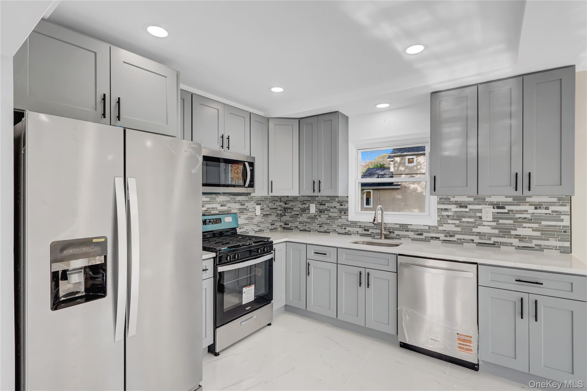 Single Family Bayview Suffolk County, NY 11772, MLS-926074-12