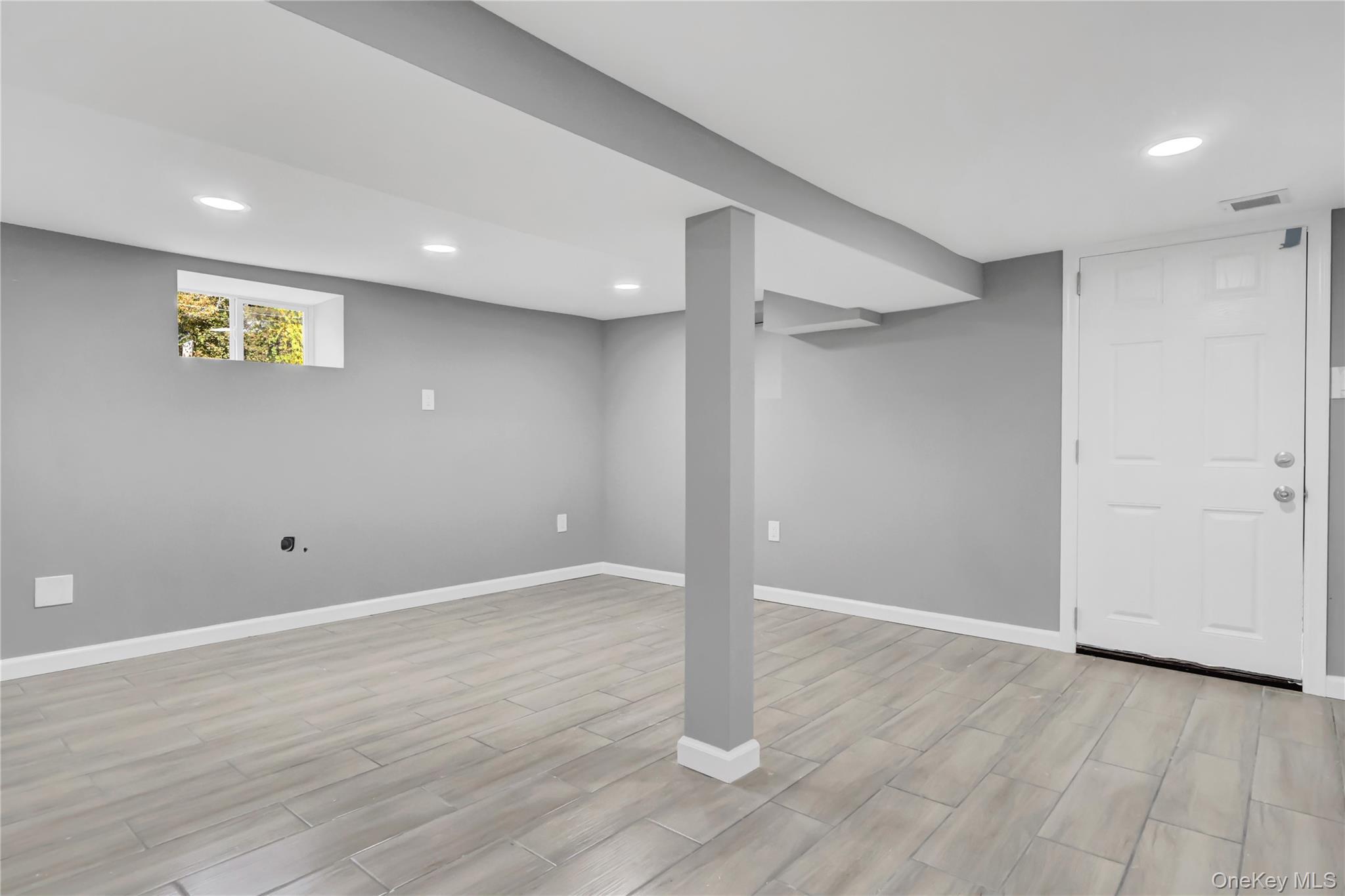 Single Family Bayview Suffolk County, NY 11772, MLS-926074-16