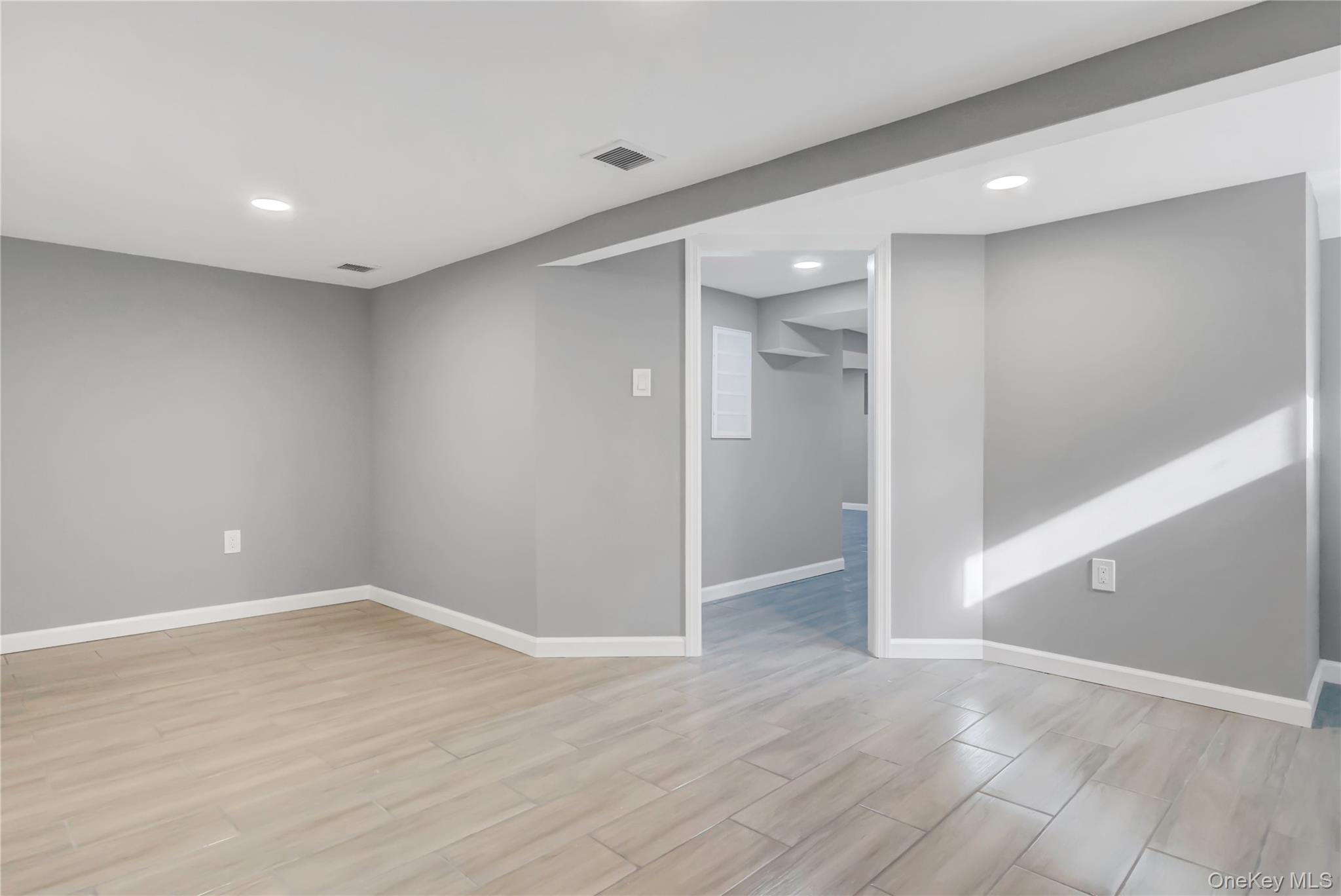 Single Family Bayview Suffolk County, NY 11772, MLS-926074-19