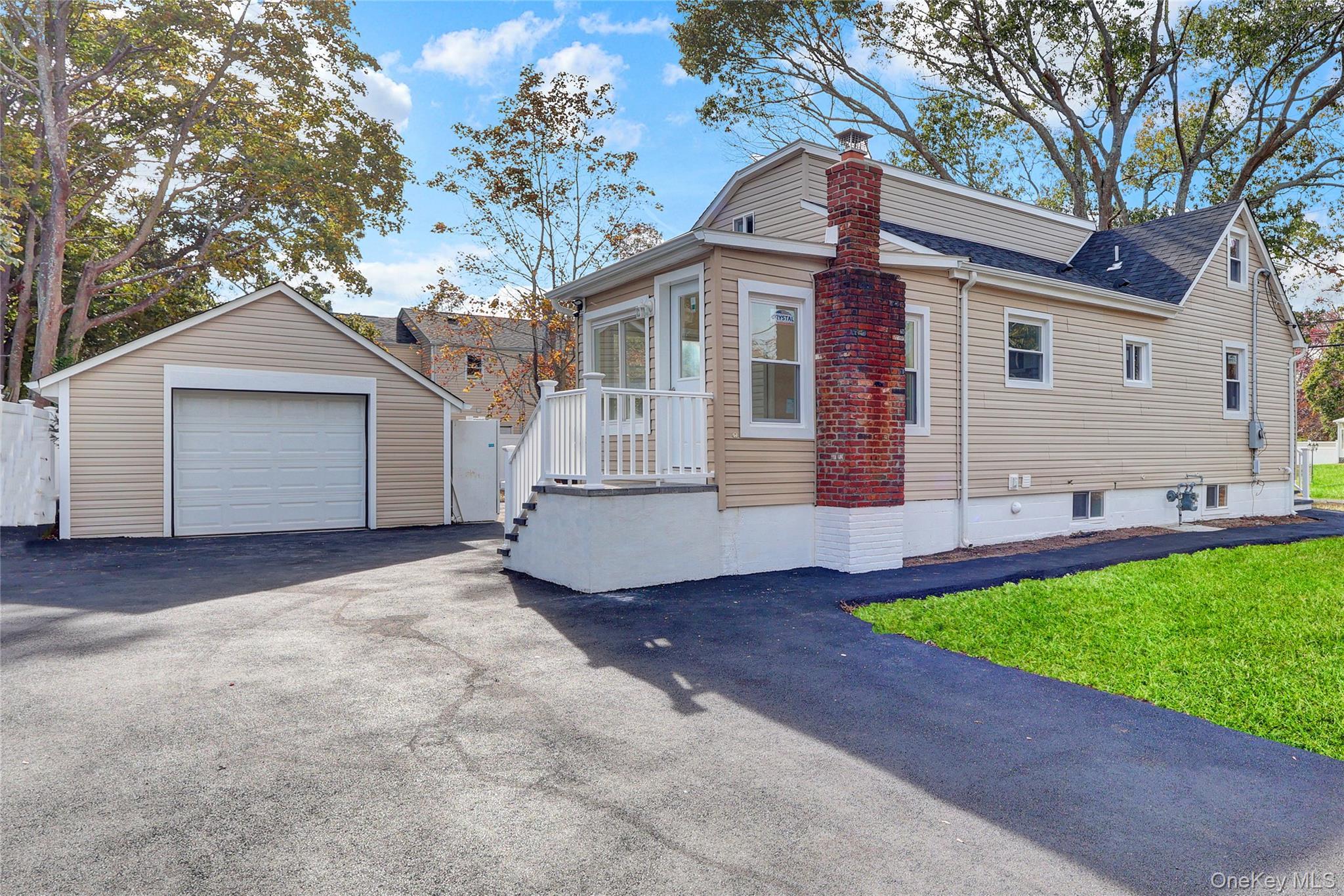 Single Family Bayview Suffolk County, NY 11772, MLS-926074-3