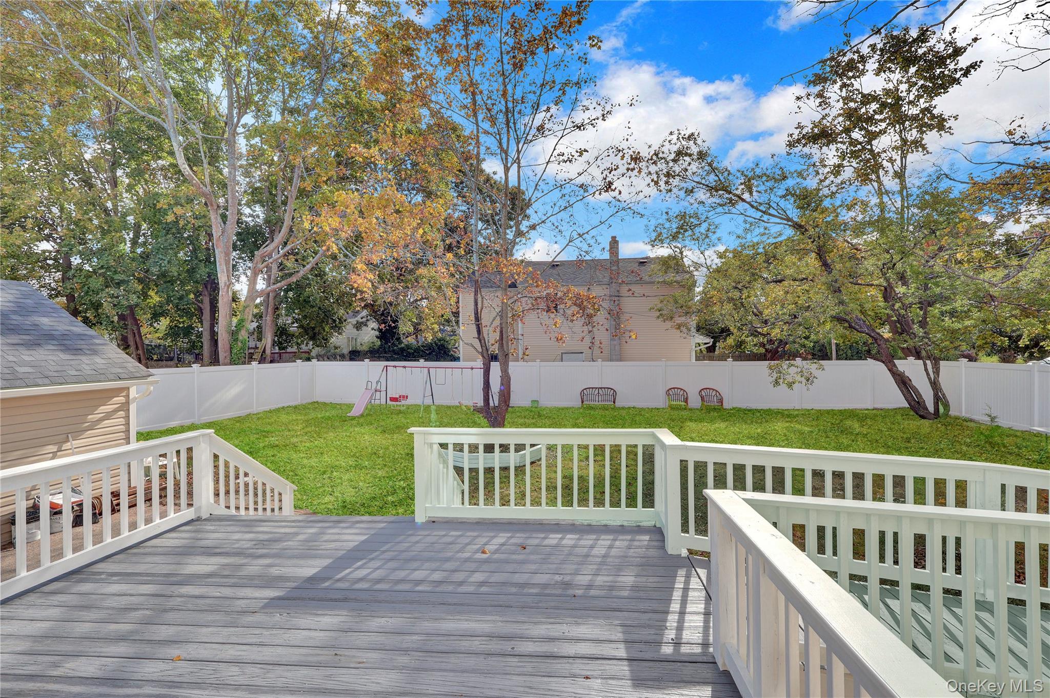 Single Family Bayview Suffolk County, NY 11772, MLS-926074-32