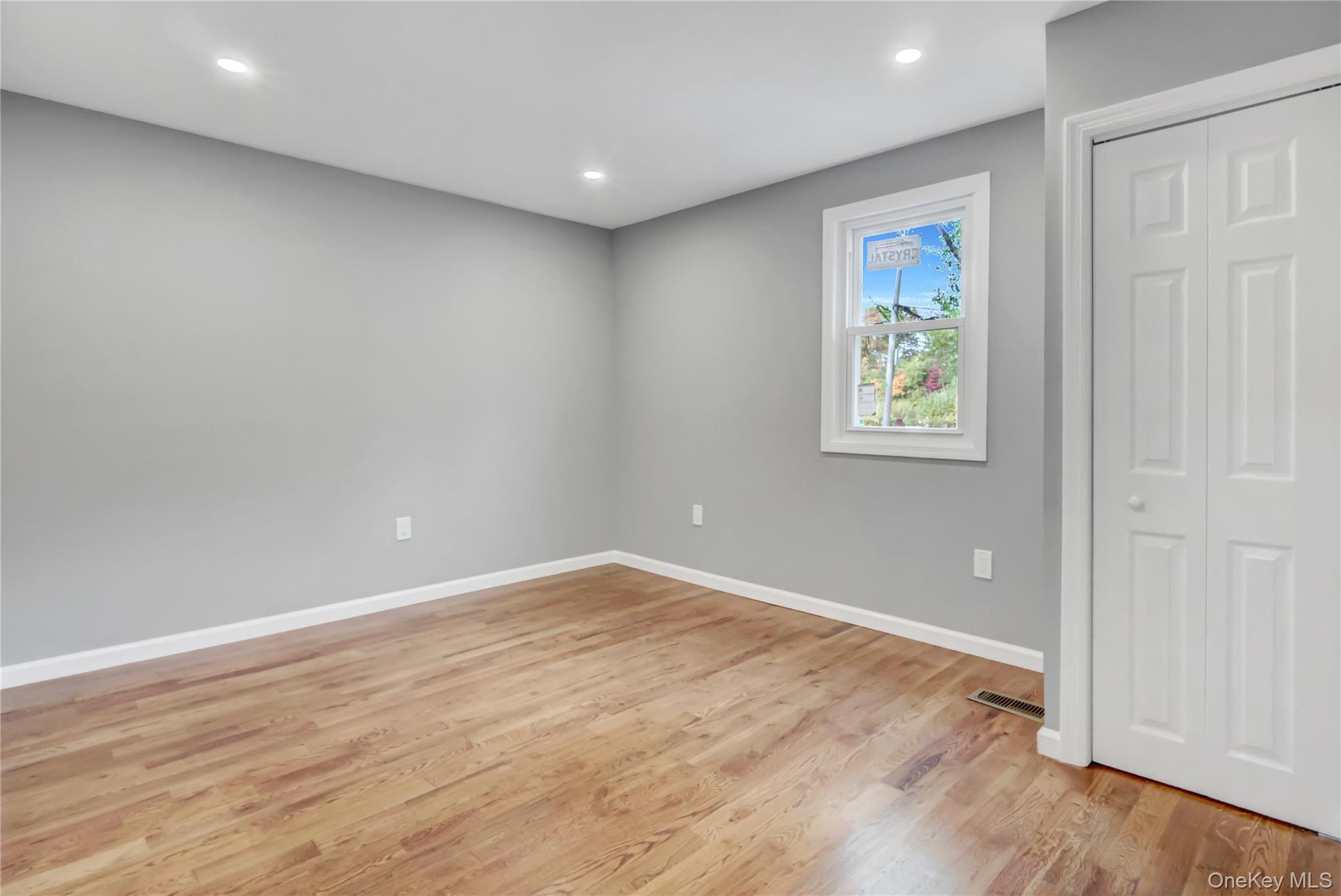 Single Family Bayview Suffolk County, NY 11772, MLS-926074-9