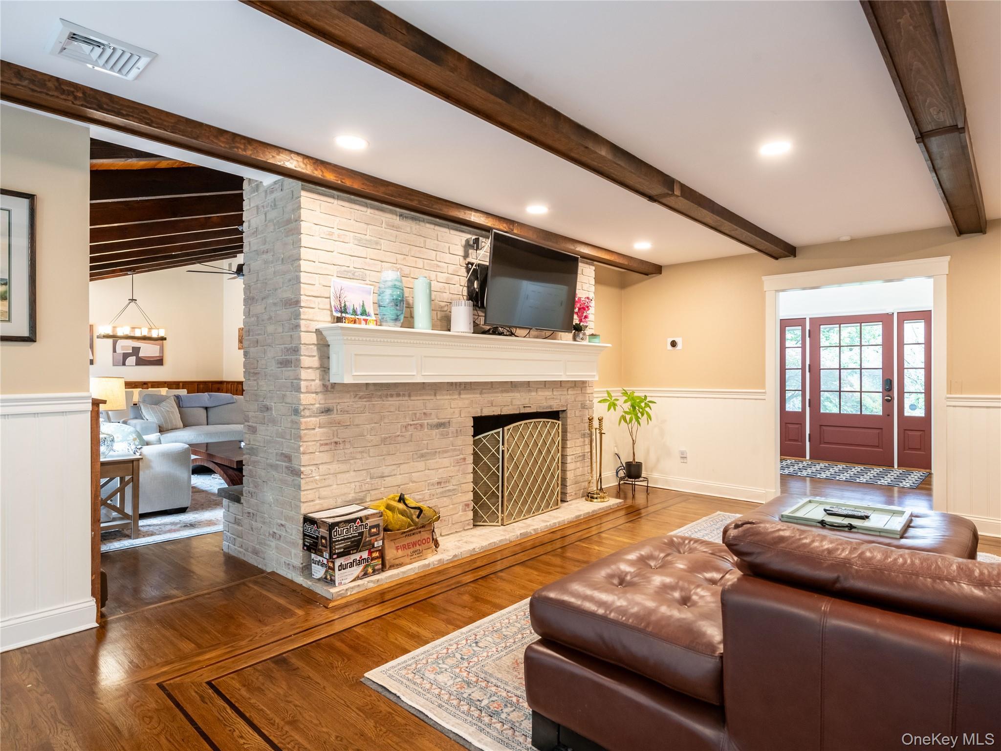 Single Family Arbutus Suffolk County, NY 11740, MLS-926088-18