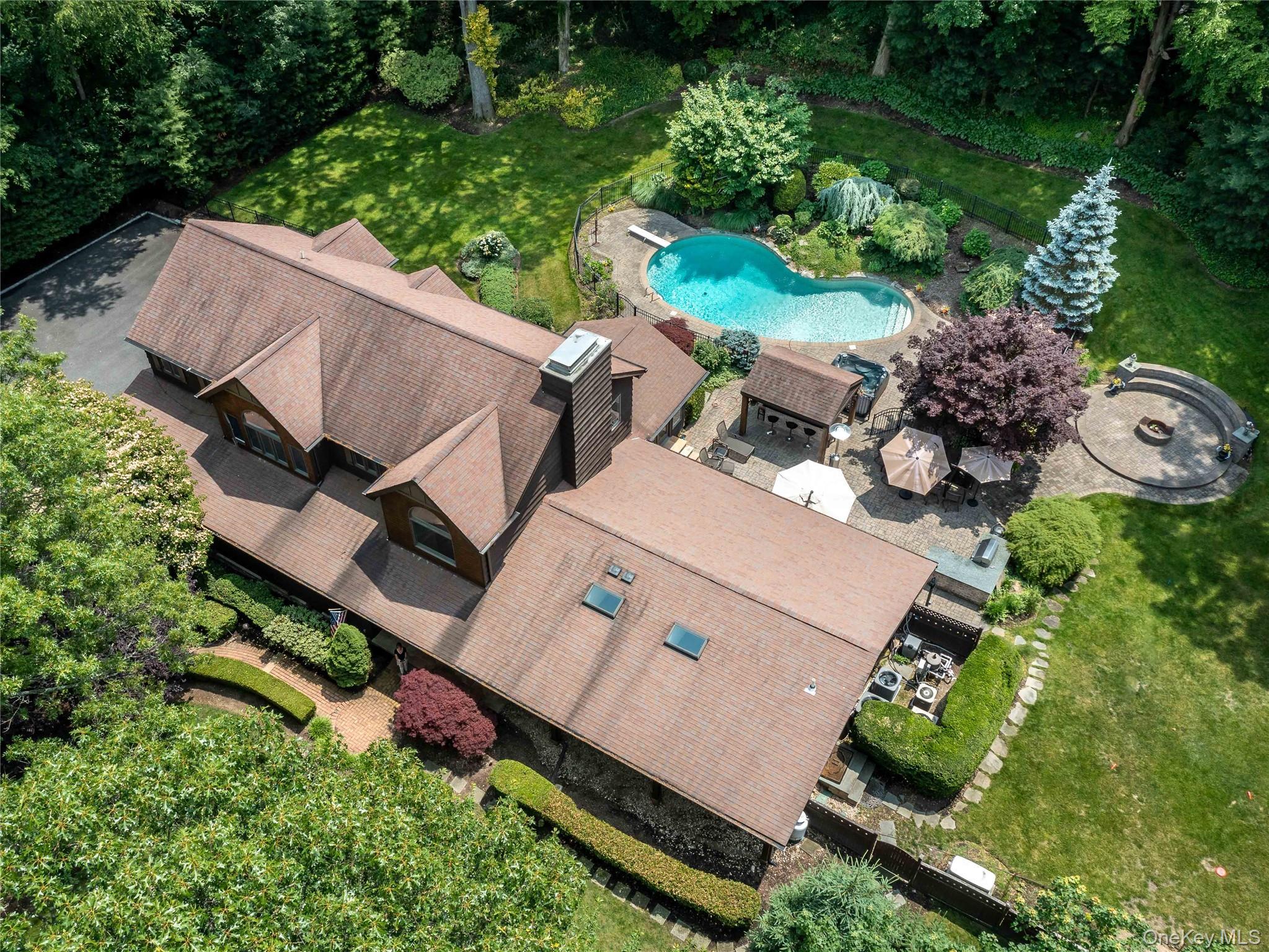 Single Family Arbutus Suffolk County, NY 11740, MLS-926088-3