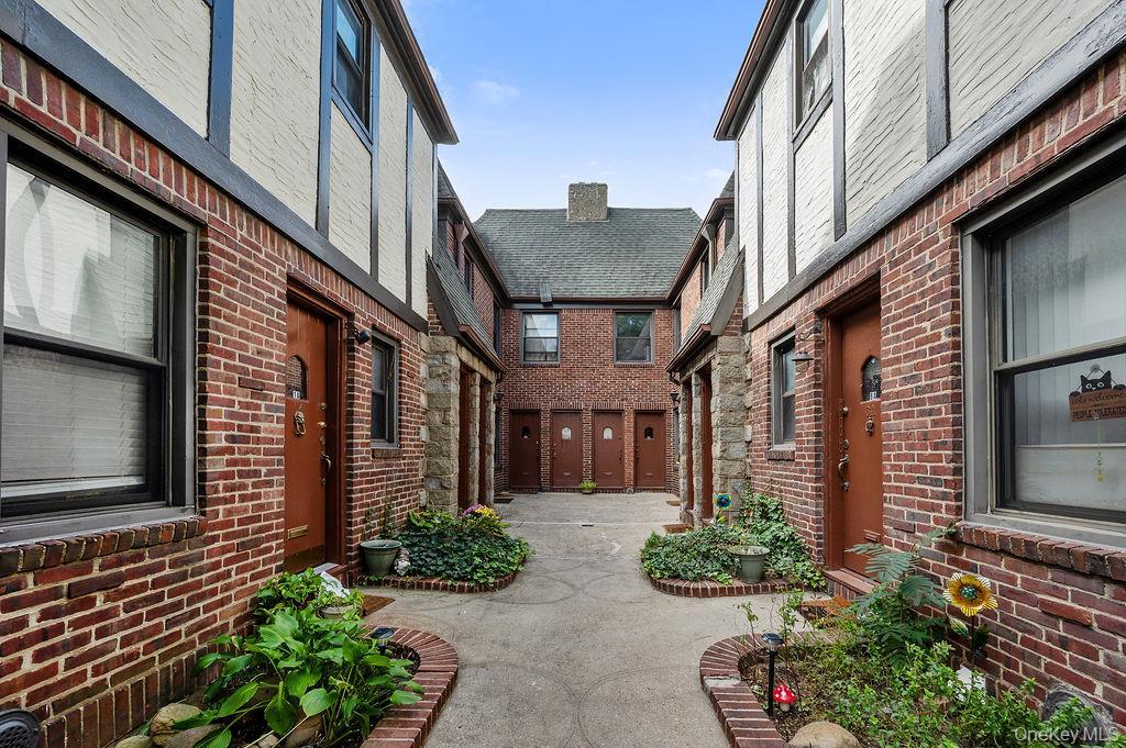 Single Family 208th Queens, NY 11361, MLS-926089-2