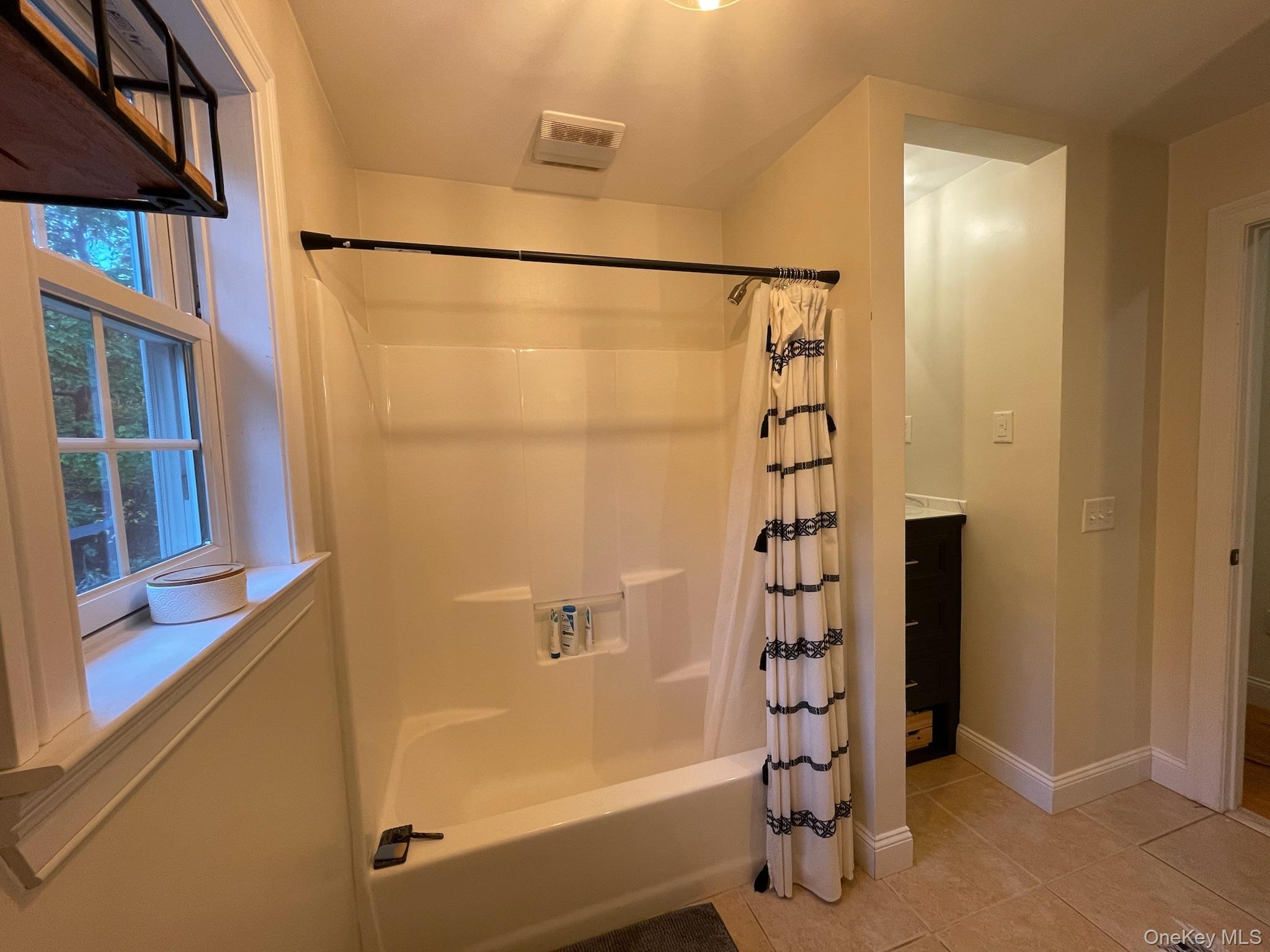 Single Family Old Post  Ulster County, NY 12542, MLS-926094-40