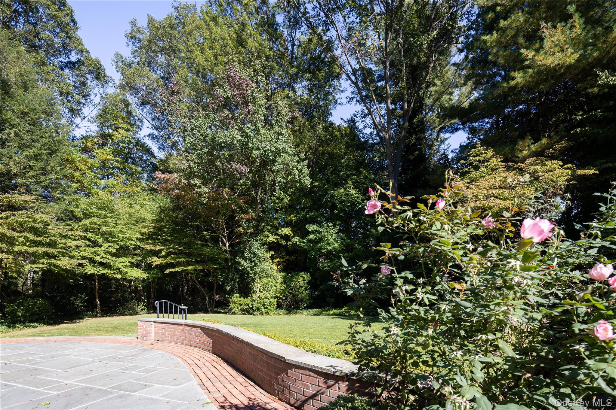 Single Family Rabbit Run Nassau County, NY 11542, MLS-926097-15